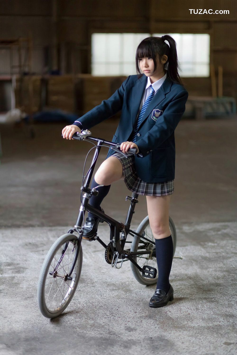 日本CosPlay_Enako(えなこ) School Girl (女子校生) 写真集[130P]