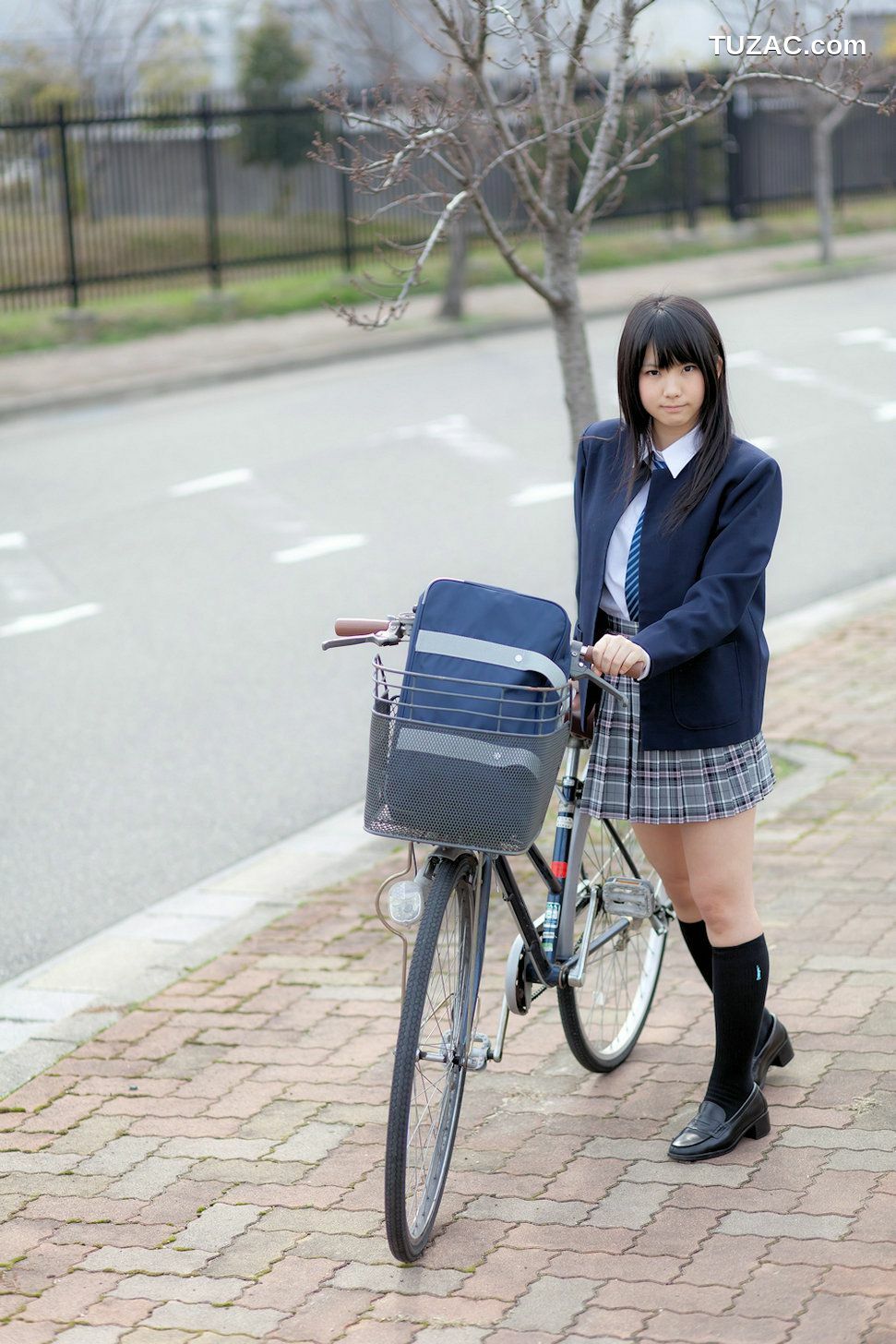 日本CosPlay_Enako(えなこ) School Girl (女子校生) 写真集[130P]