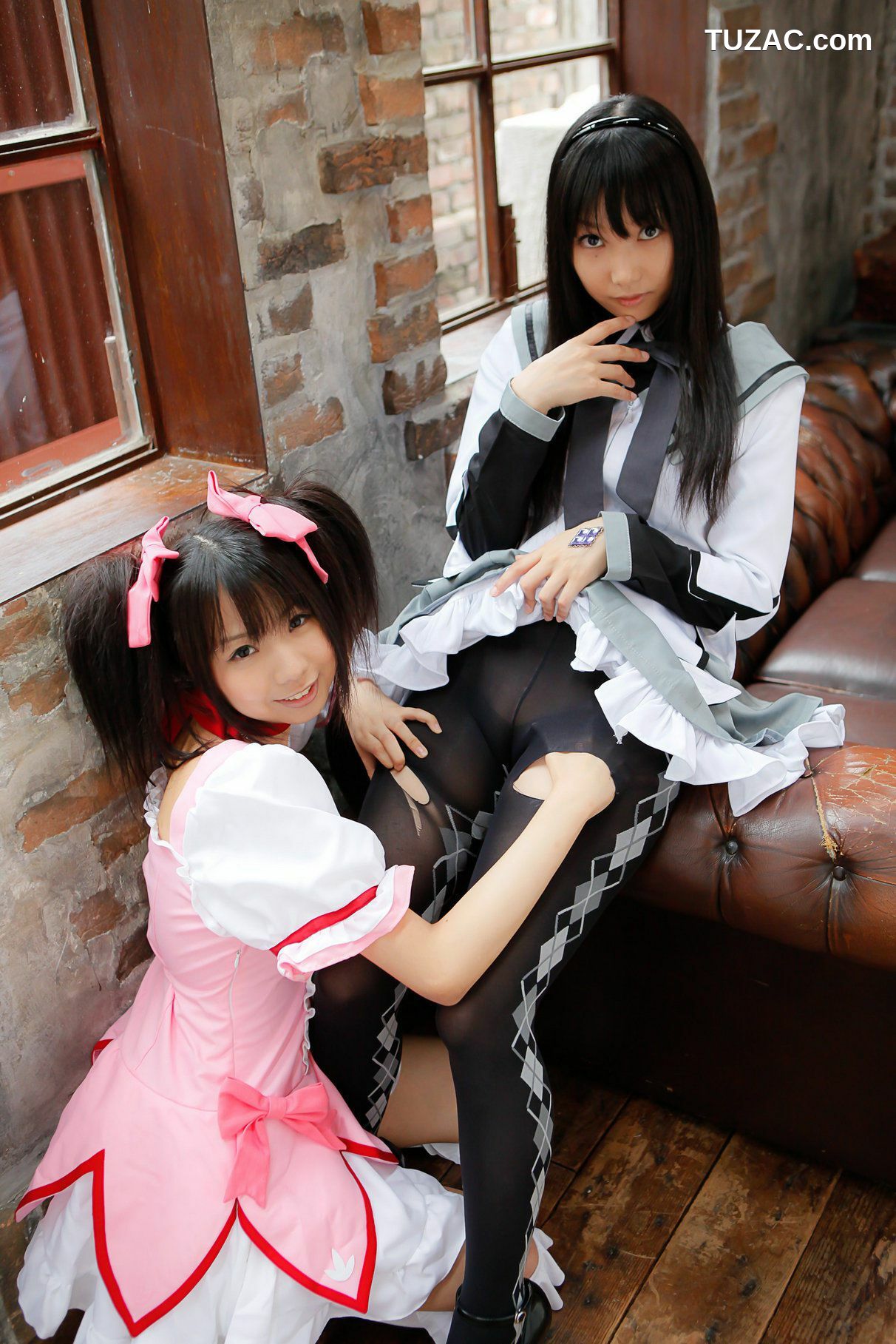 日本CosPlay_れんふりーど&amp;うしじまいい肉&amp;つくし&amp;ぷで&amp;★みーや★ 《魔法少女まどか☆マギカ》  写真集[105P]