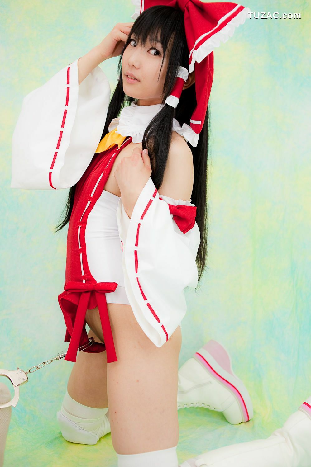 日本CosPlay_れんふりーど《東方Project》博麗霊夢 写真集[100P]