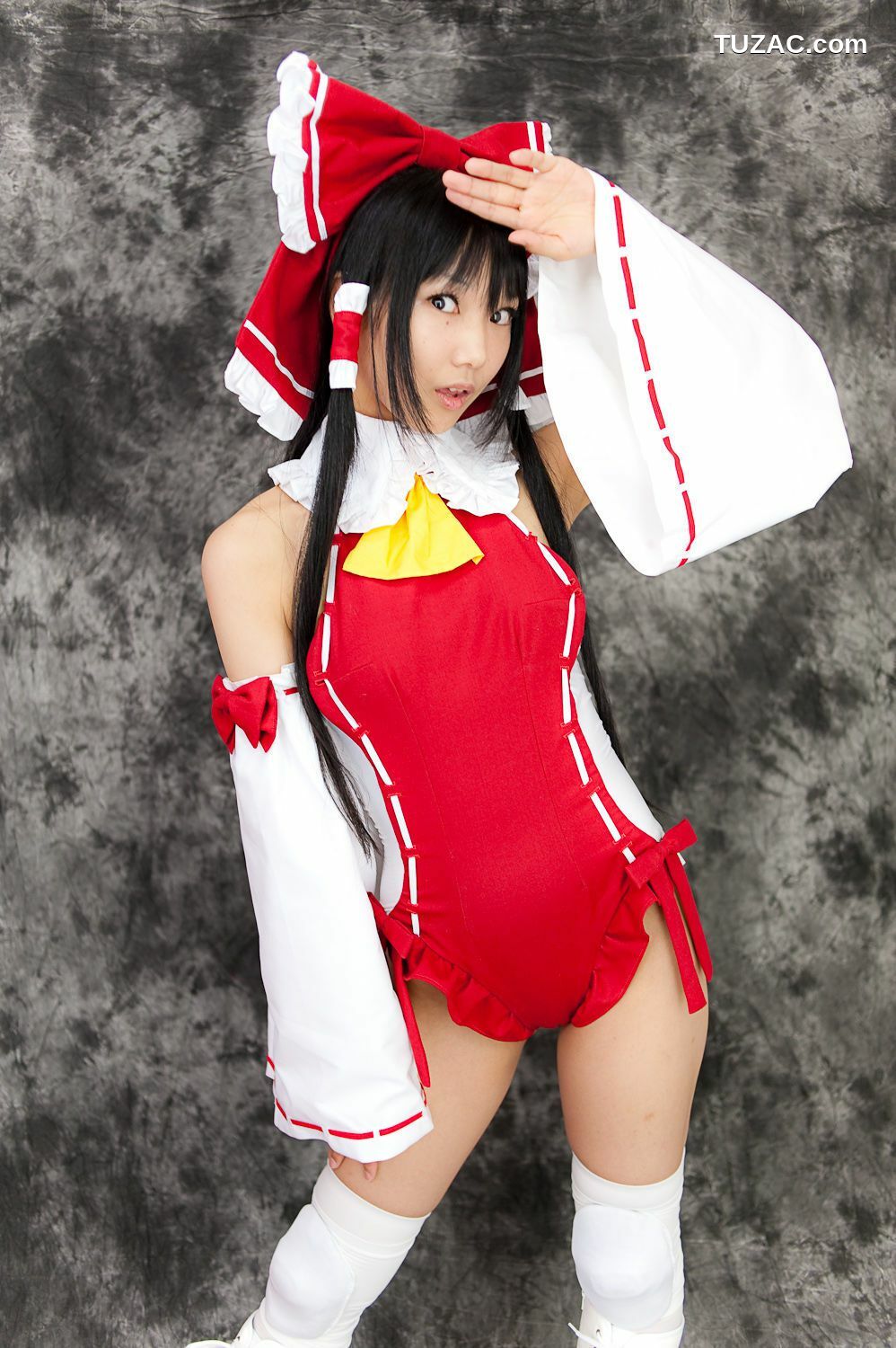 日本CosPlay_れんふりーど《東方Project》博麗霊夢 写真集[100P]