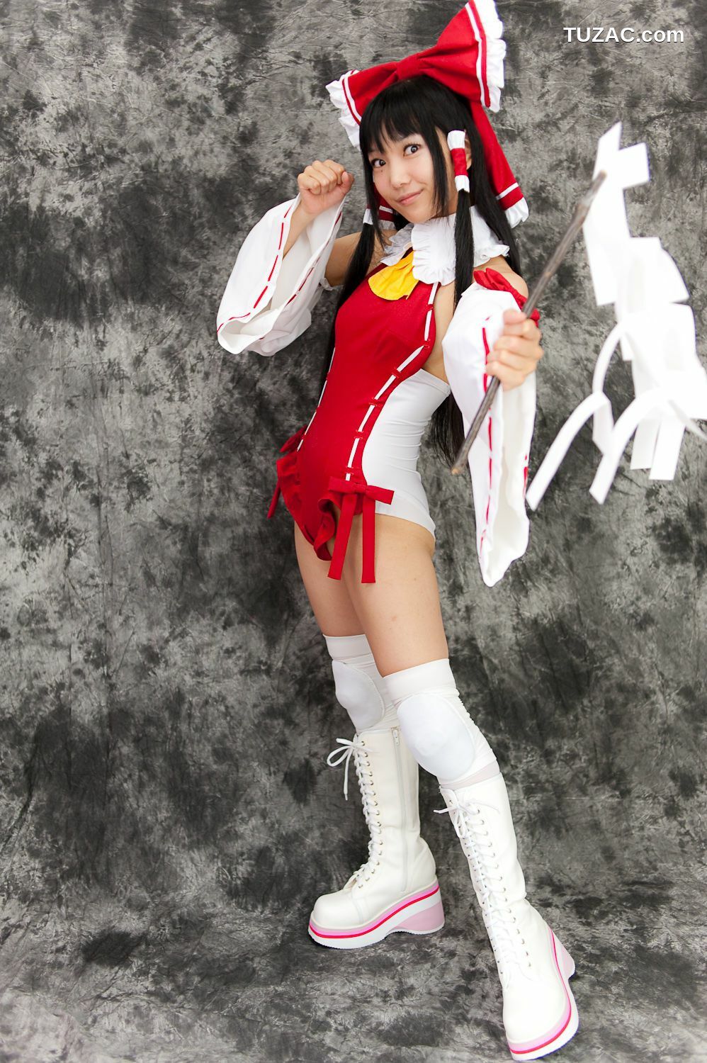 日本CosPlay_れんふりーど《東方Project》博麗霊夢 写真集[100P]
