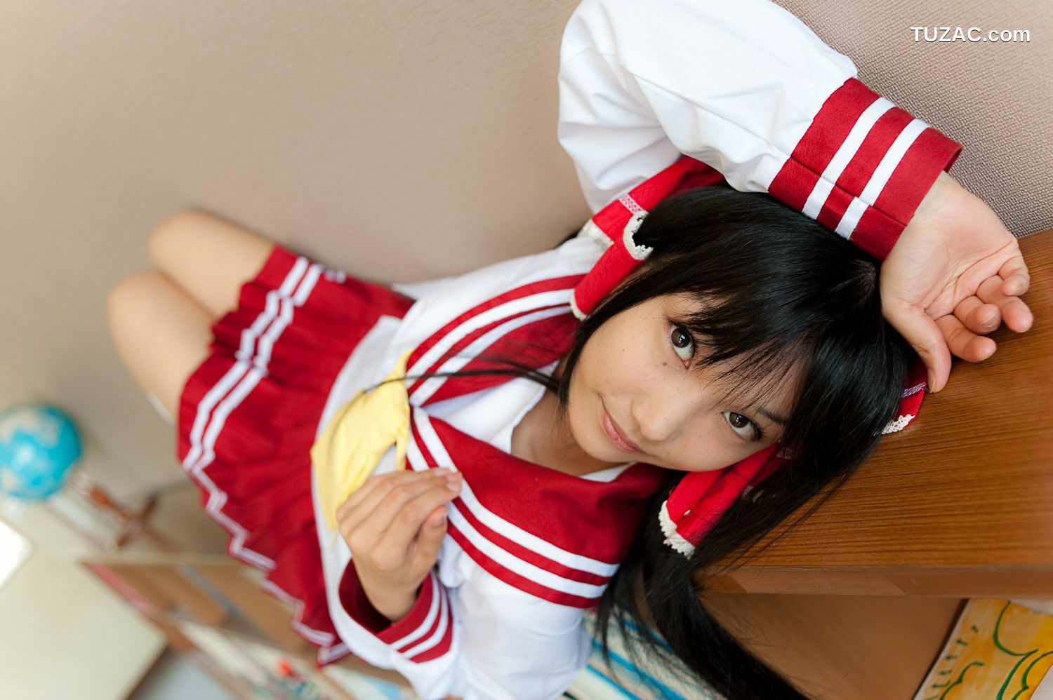 日本CosPlay_れんふりーど《東方Project》博麗霊夢 写真集[100P]