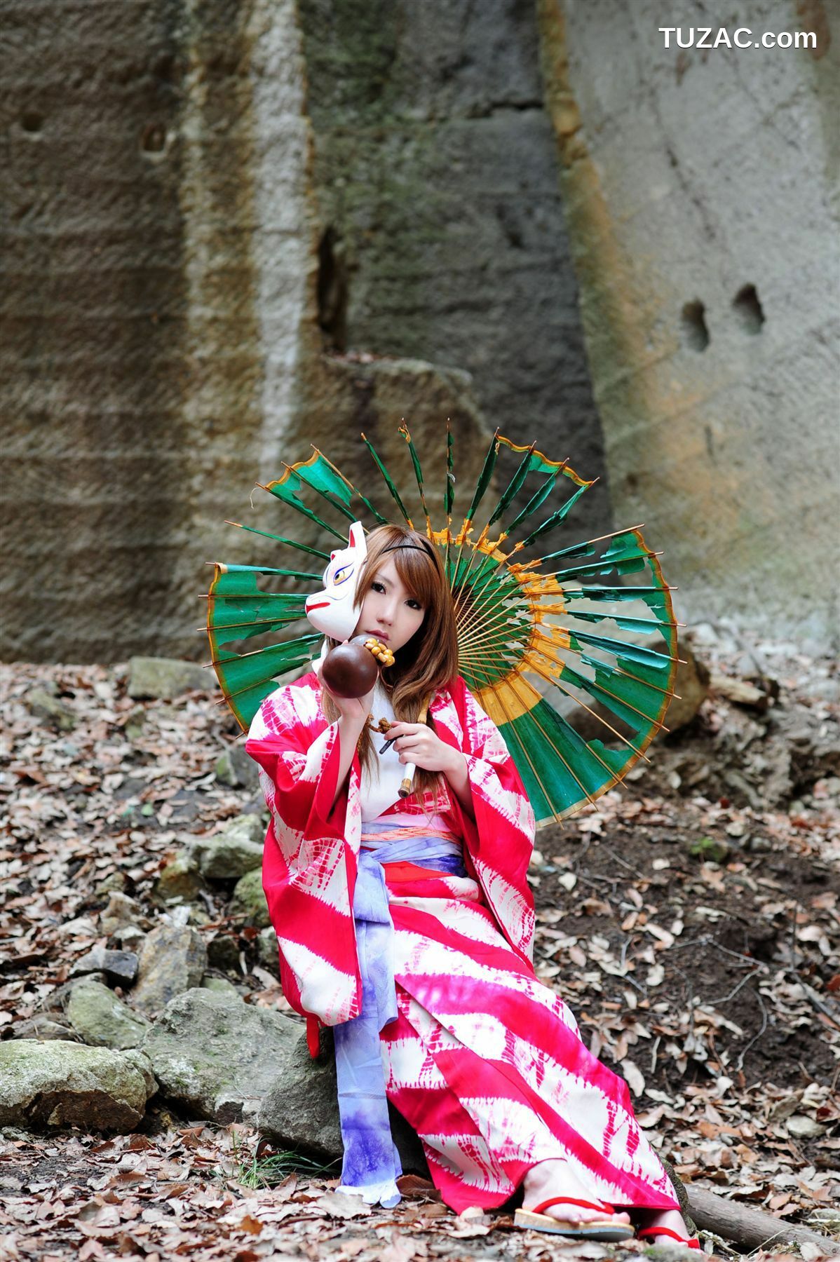 日本CosPlay_サク (绫香) 《霞んでく記憶の中に雪 貴方の為に祈つた》 写真集