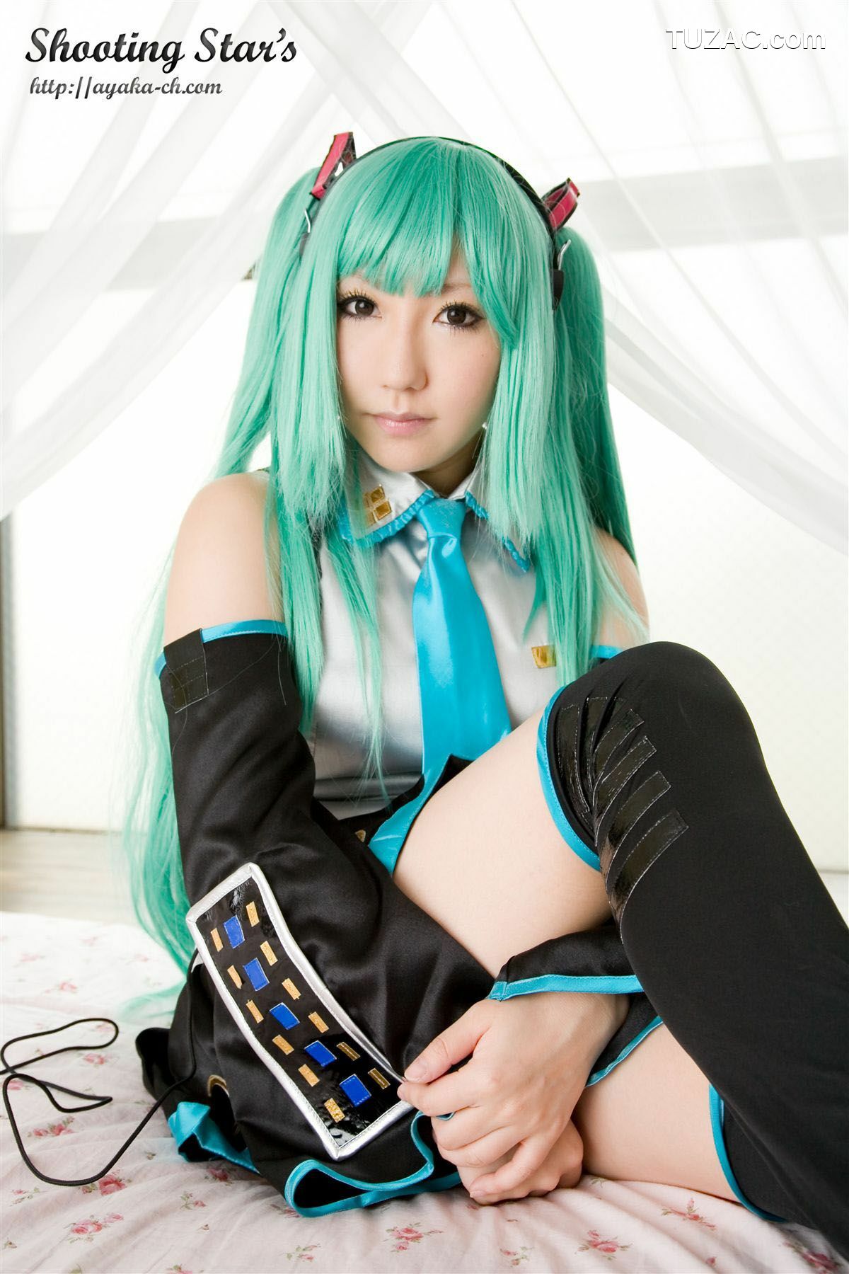 日本CosPlay_サク (绫香 Saku Ayaka) 《VOCALOID》Hatsune Miku 写真集[70P]