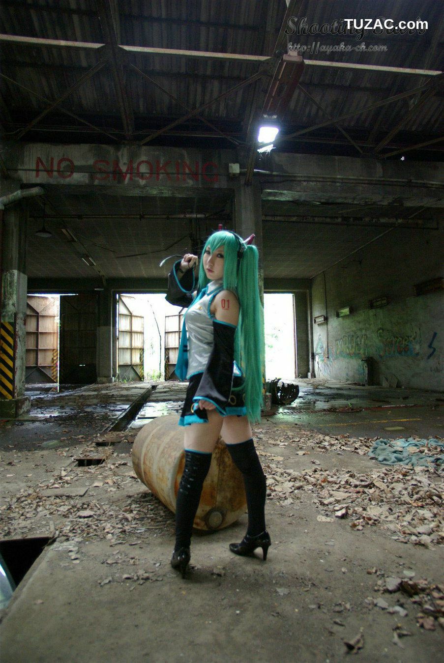 日本CosPlay_サク (绫香 Saku Ayaka) 《VOCALOID》Hatsune Miku 写真集[70P]