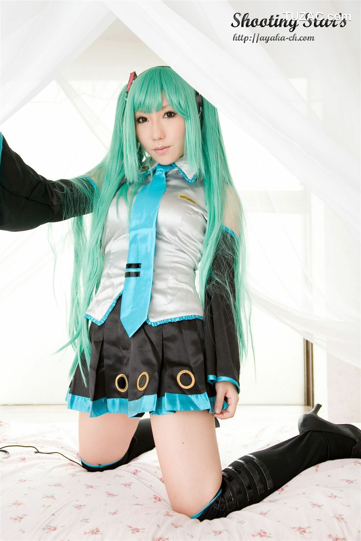 日本CosPlay_サク (绫香 Saku Ayaka) 《VOCALOID》Hatsune Miku 写真集[70P]