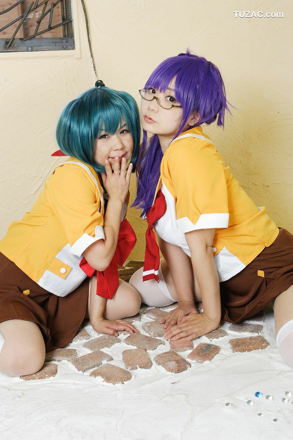 日本CosPlay_チョコボール向囲&amp;酸っぱい甘味所 《マクロスF》マクロストライアングル》 写真集