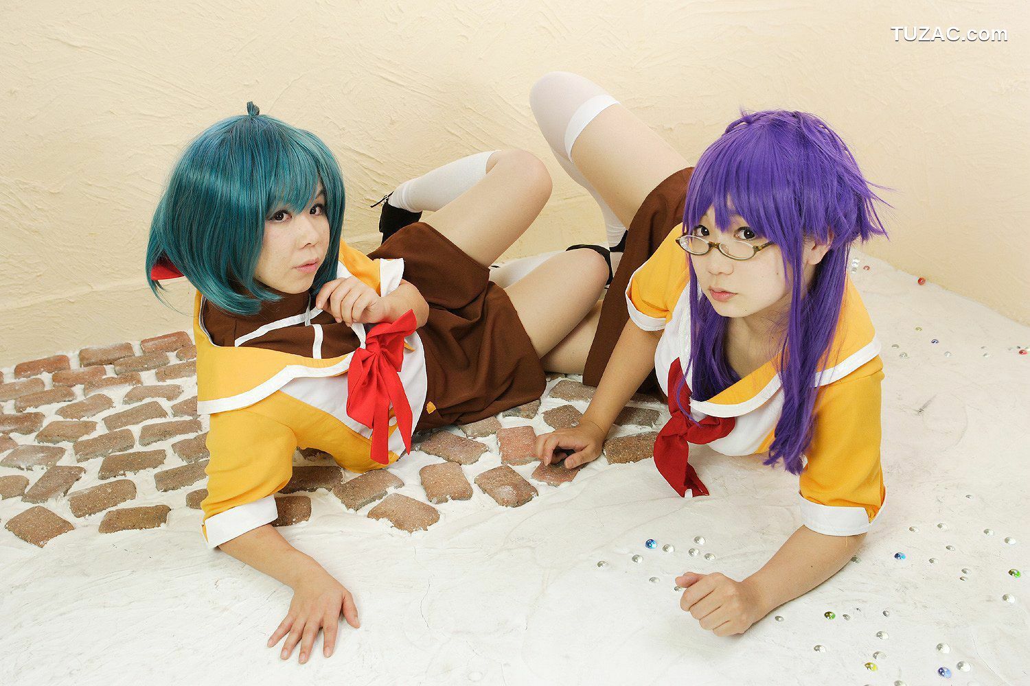 日本CosPlay_チョコボール向囲&amp;酸っぱい甘味所 《マクロスF》マクロストライアングル》 写真集