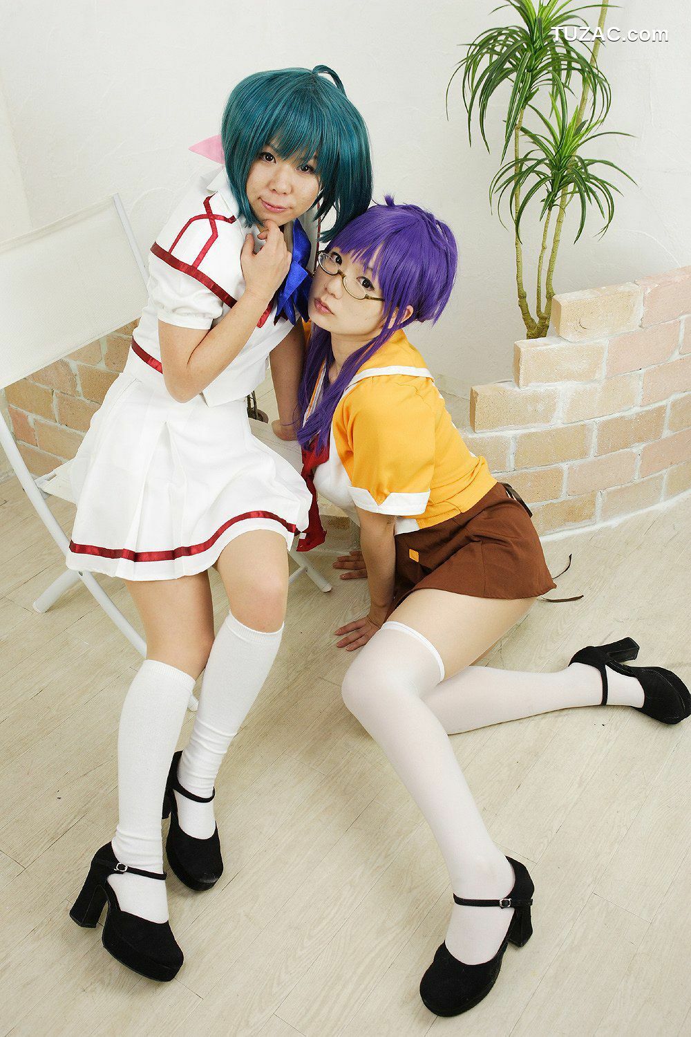 日本CosPlay_チョコボール向囲&amp;酸っぱい甘味所 《マクロスF》マクロストライアングル》 写真集
