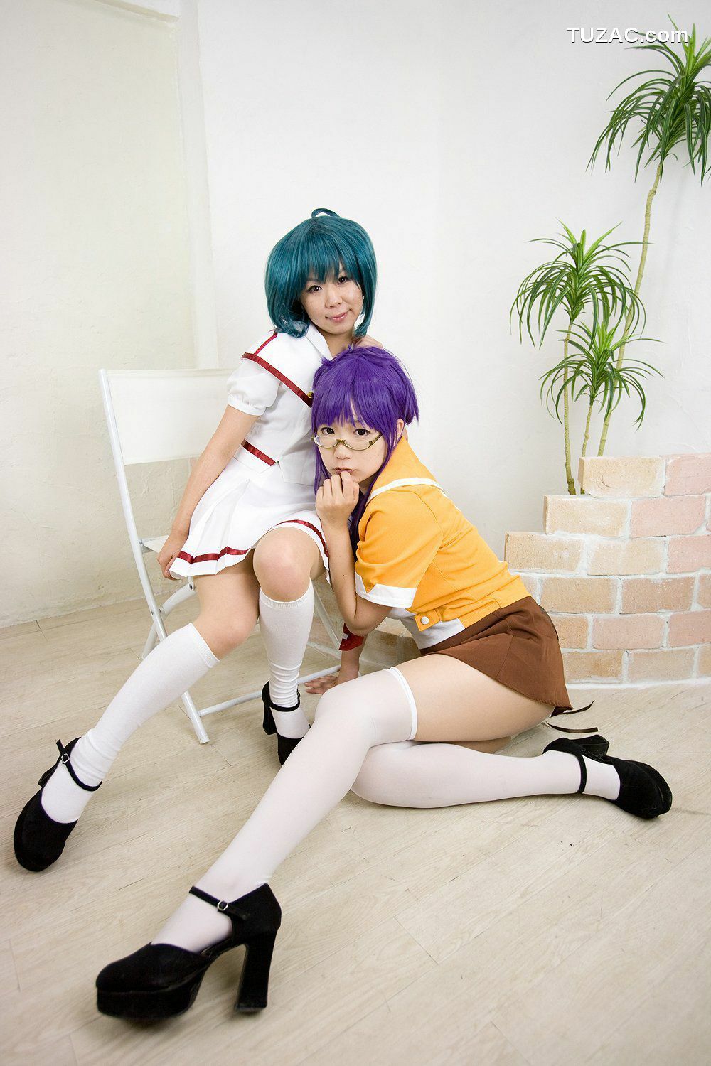 日本CosPlay_チョコボール向囲&amp;酸っぱい甘味所 《マクロスF》マクロストライアングル》 写真集
