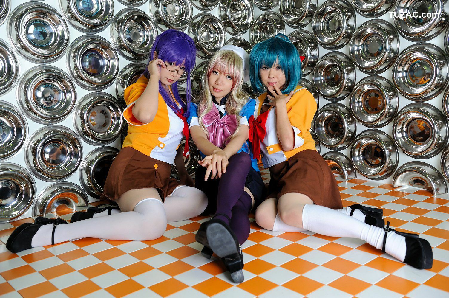 日本CosPlay_チョコボール向囲&amp;酸っぱい甘味所 《マクロスF》マクロストライアングル》 写真集