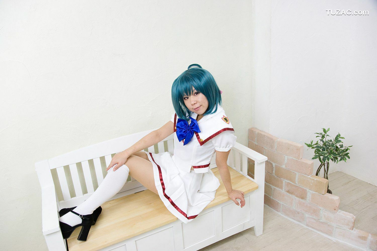 日本CosPlay_チョコボール向囲&amp;酸っぱい甘味所 《マクロスF》マクロストライアングル》 写真集