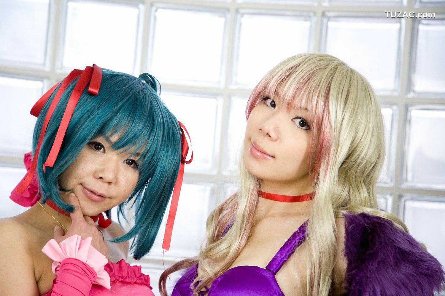 日本CosPlay_チョコボール向囲&amp;酸っぱい甘味所 《マクロスF》マクロストライアングル》 写真集