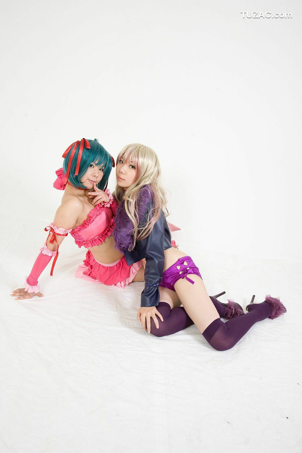 日本CosPlay_チョコボール向囲&amp;酸っぱい甘味所 《マクロスF》マクロストライアングル》 写真集