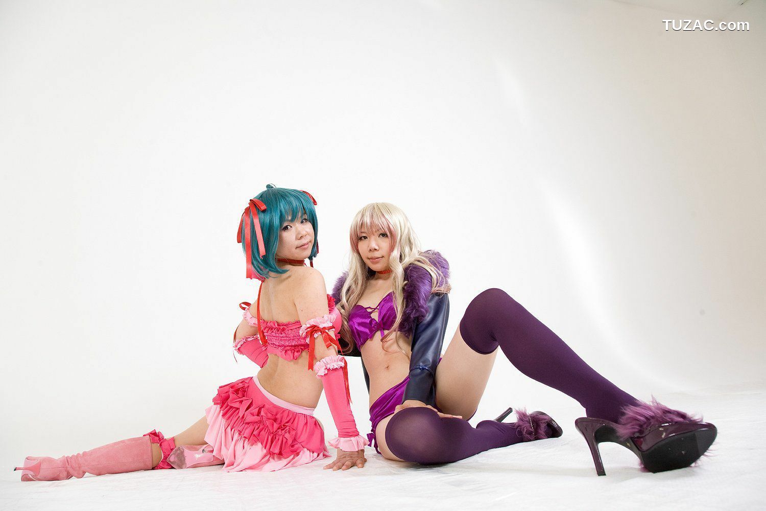 日本CosPlay_チョコボール向囲&amp;酸っぱい甘味所 《マクロスF》マクロストライアングル》 写真集