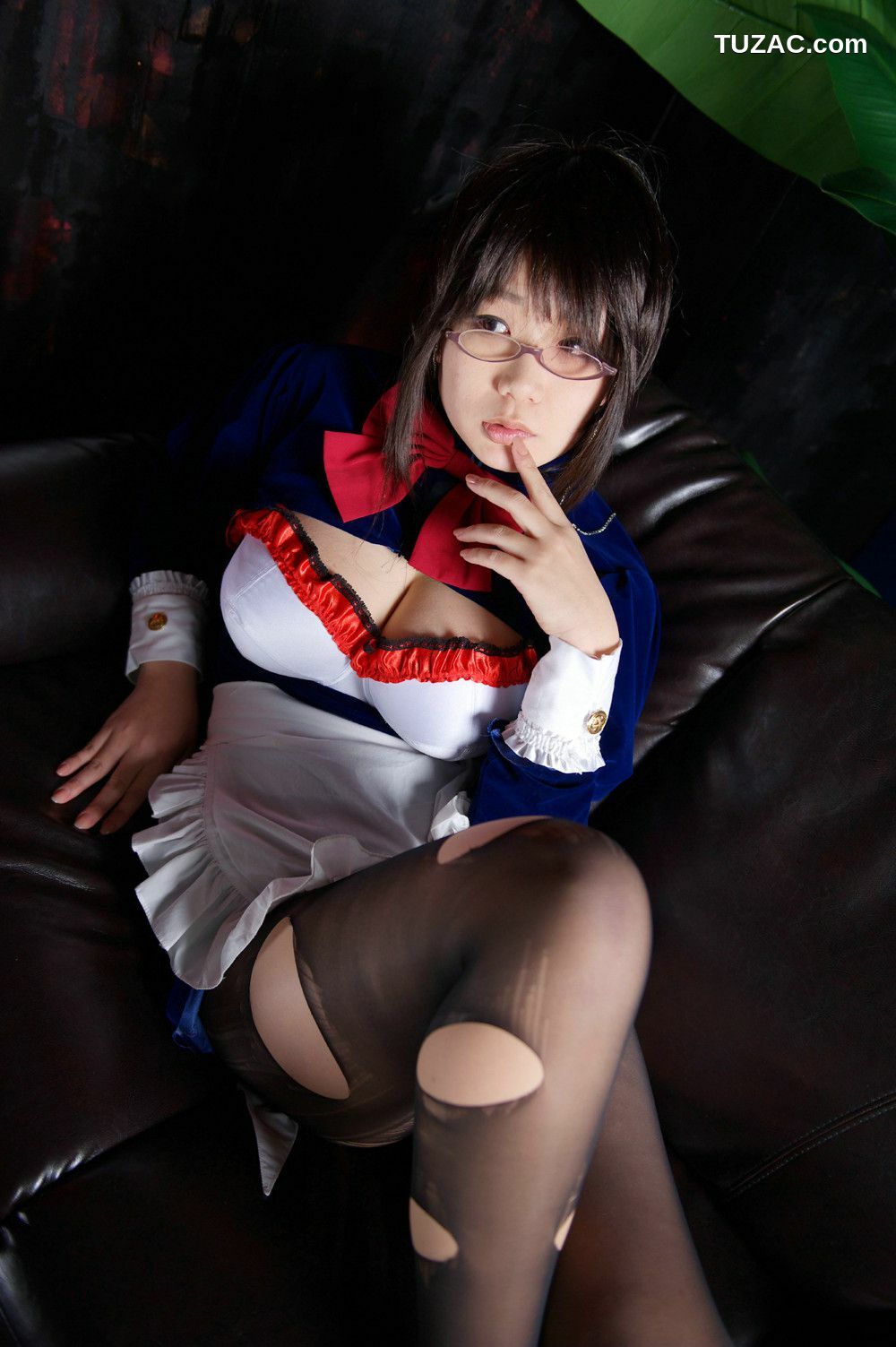 日本CosPlay_チョコボール向囲 《Unknown Character女仆眼镜娘》 写真集