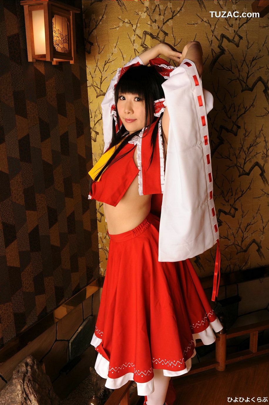 日本CosPlay_丹雫ひよ《東方Project》Hakurei Reimu  写真集[50P]