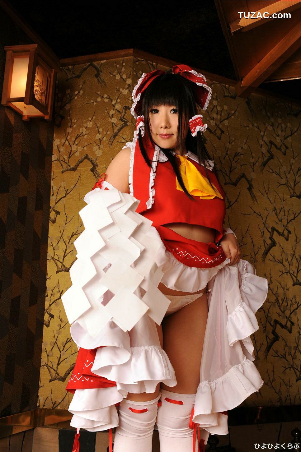 日本CosPlay_丹雫ひよ《東方Project》Hakurei Reimu  写真集[50P]