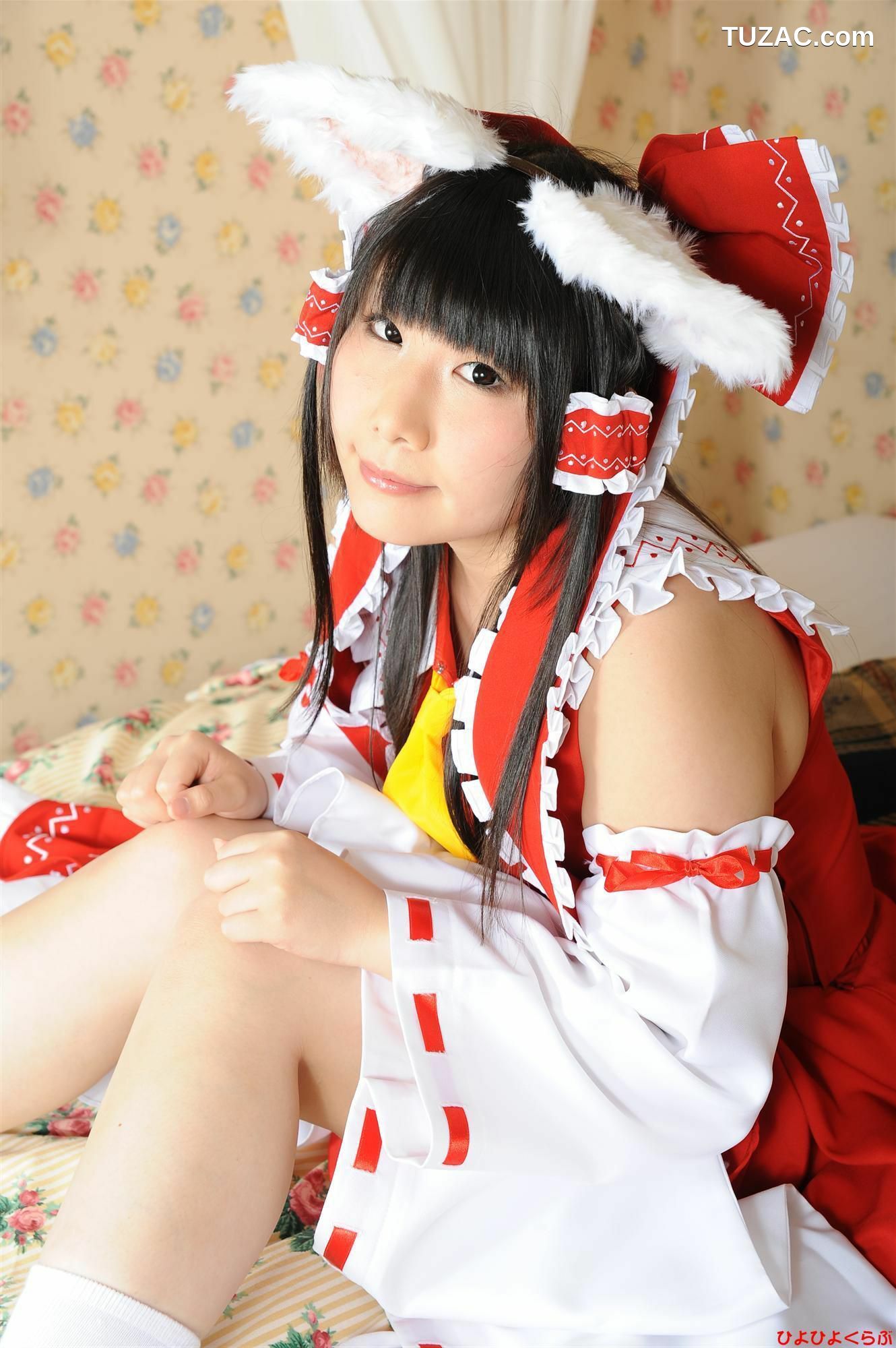 日本CosPlay_丹雫ひよ《東方Project》博麗霊夢  写真集[100P]