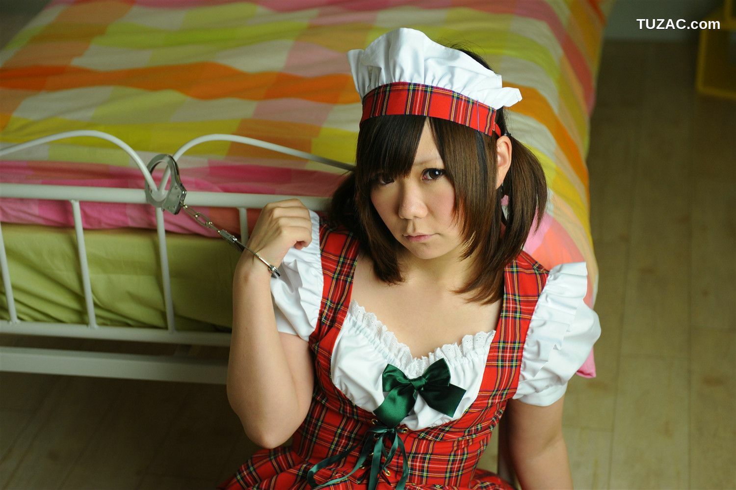 日本CosPlay_兎丘なこ 《ご奉仕玩具Maid(メイド)姉妹》 写真集[97P]