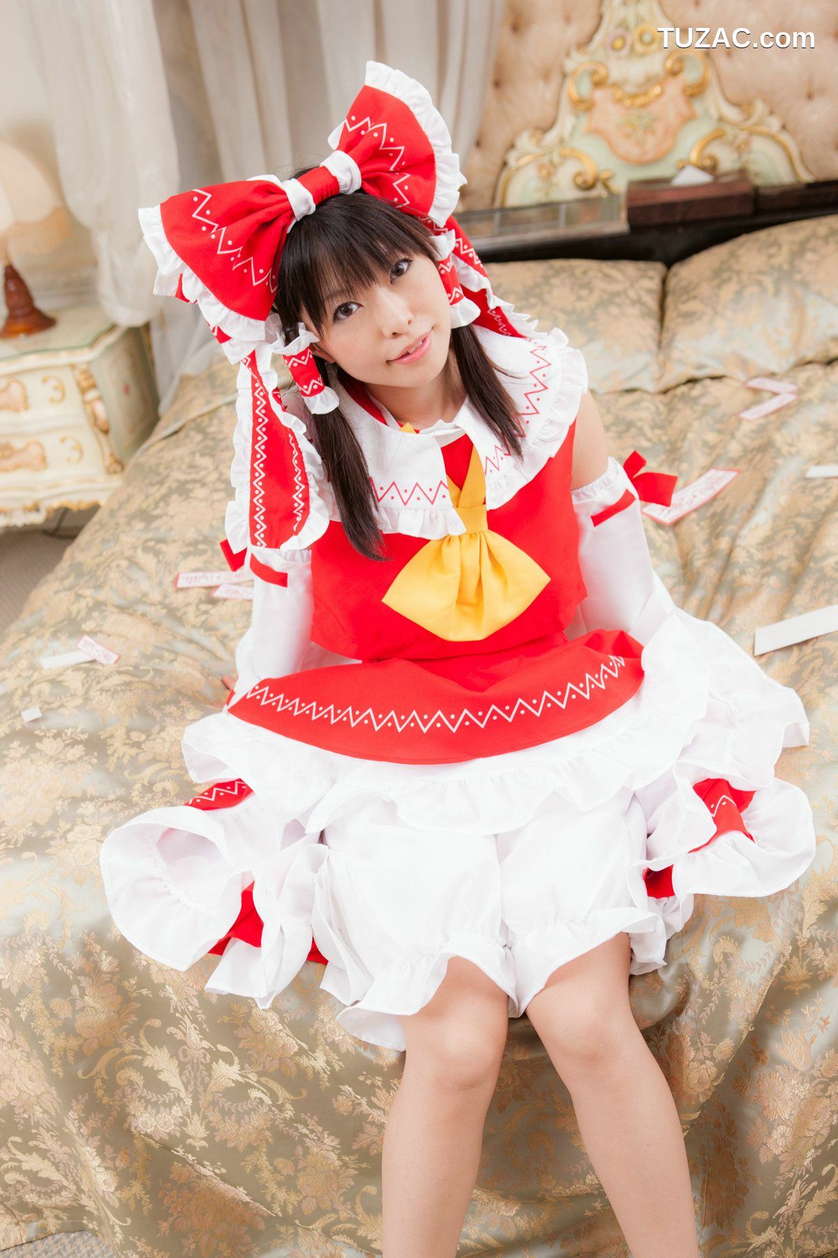 日本CosPlay_南雲つばさ 《Touhou Project》Hakurei Reimu 写真集[65P]