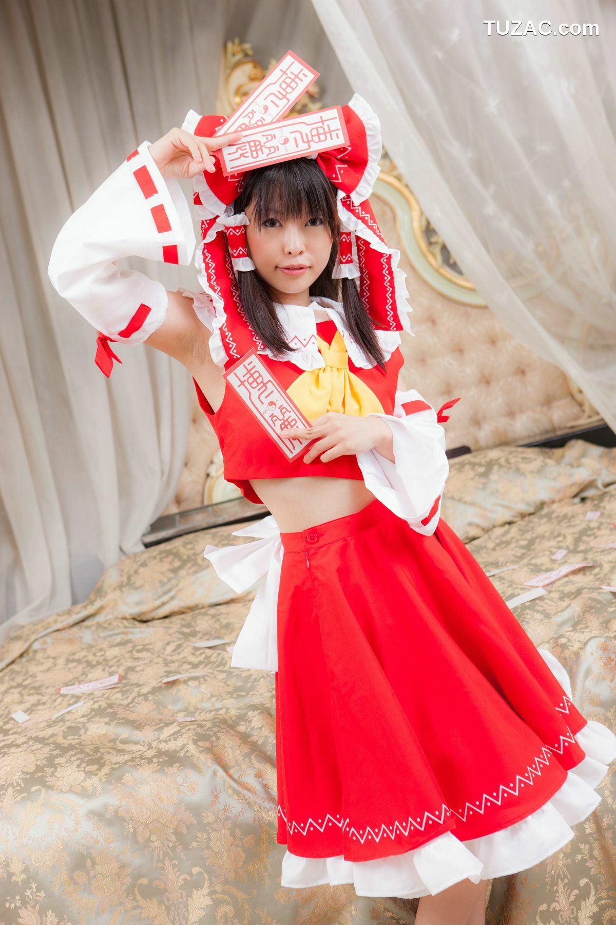 日本CosPlay_南雲つばさ 《Touhou Project》Hakurei Reimu 写真集[65P]