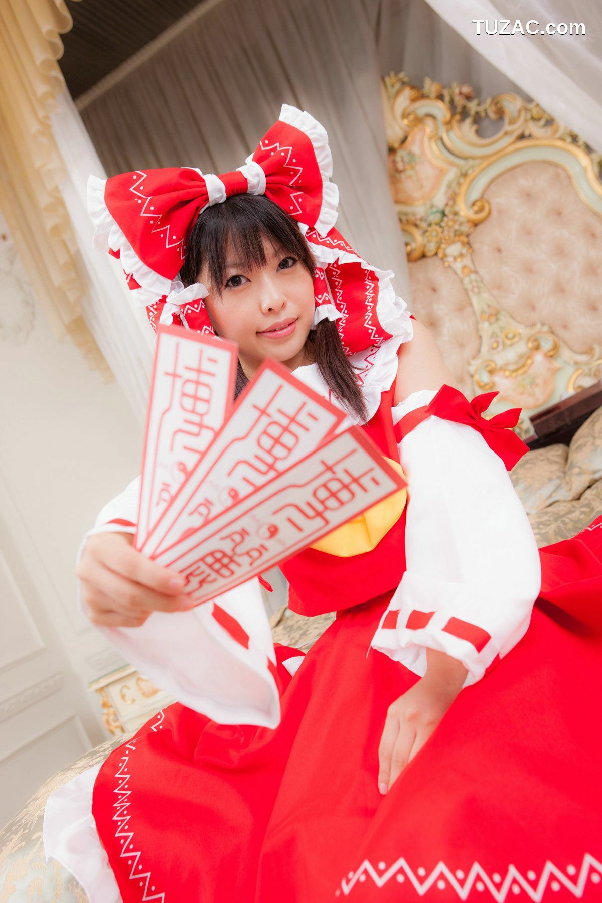 日本CosPlay_南雲つばさ 《Touhou Project》Hakurei Reimu 写真集[65P]