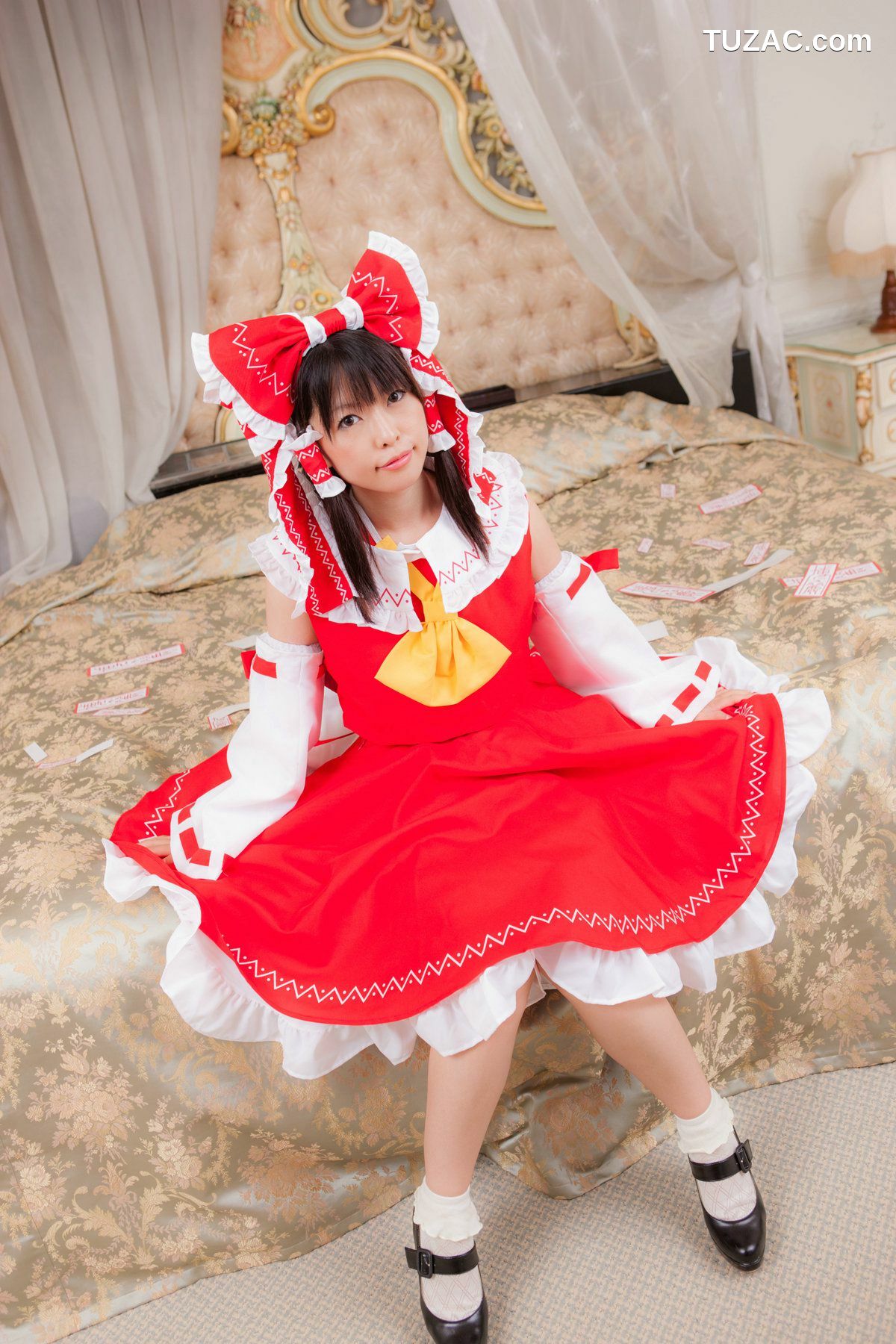 日本CosPlay_南雲つばさ 《Touhou Project》Hakurei Reimu 写真集[65P]
