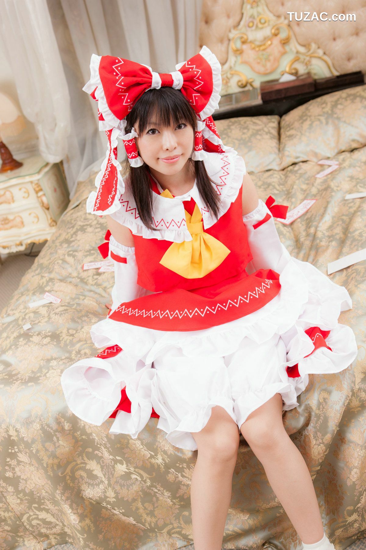 日本CosPlay_南雲つばさ 《Touhou Project》Hakurei Reimu 写真集[65P]