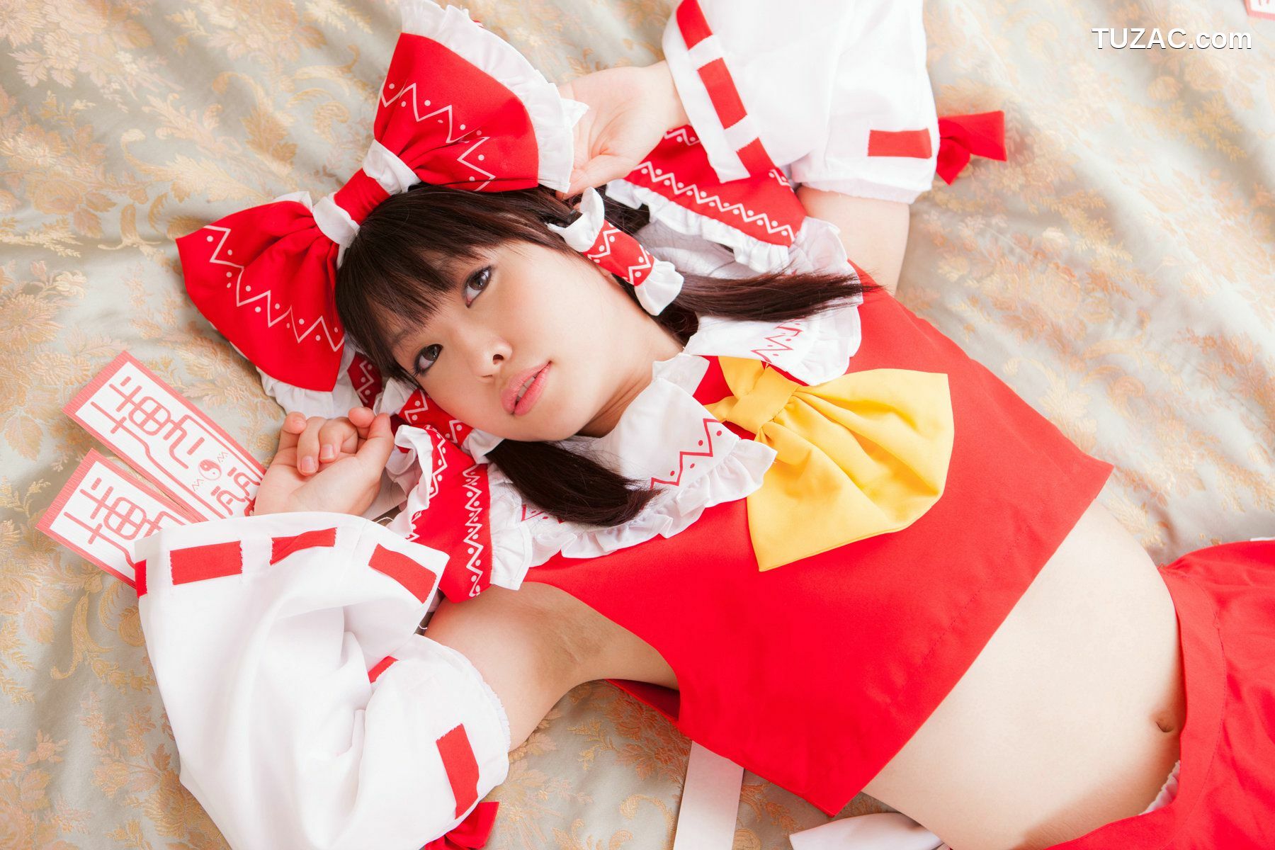 日本CosPlay_南雲つばさ 《Touhou Project》Hakurei Reimu 写真集[65P]