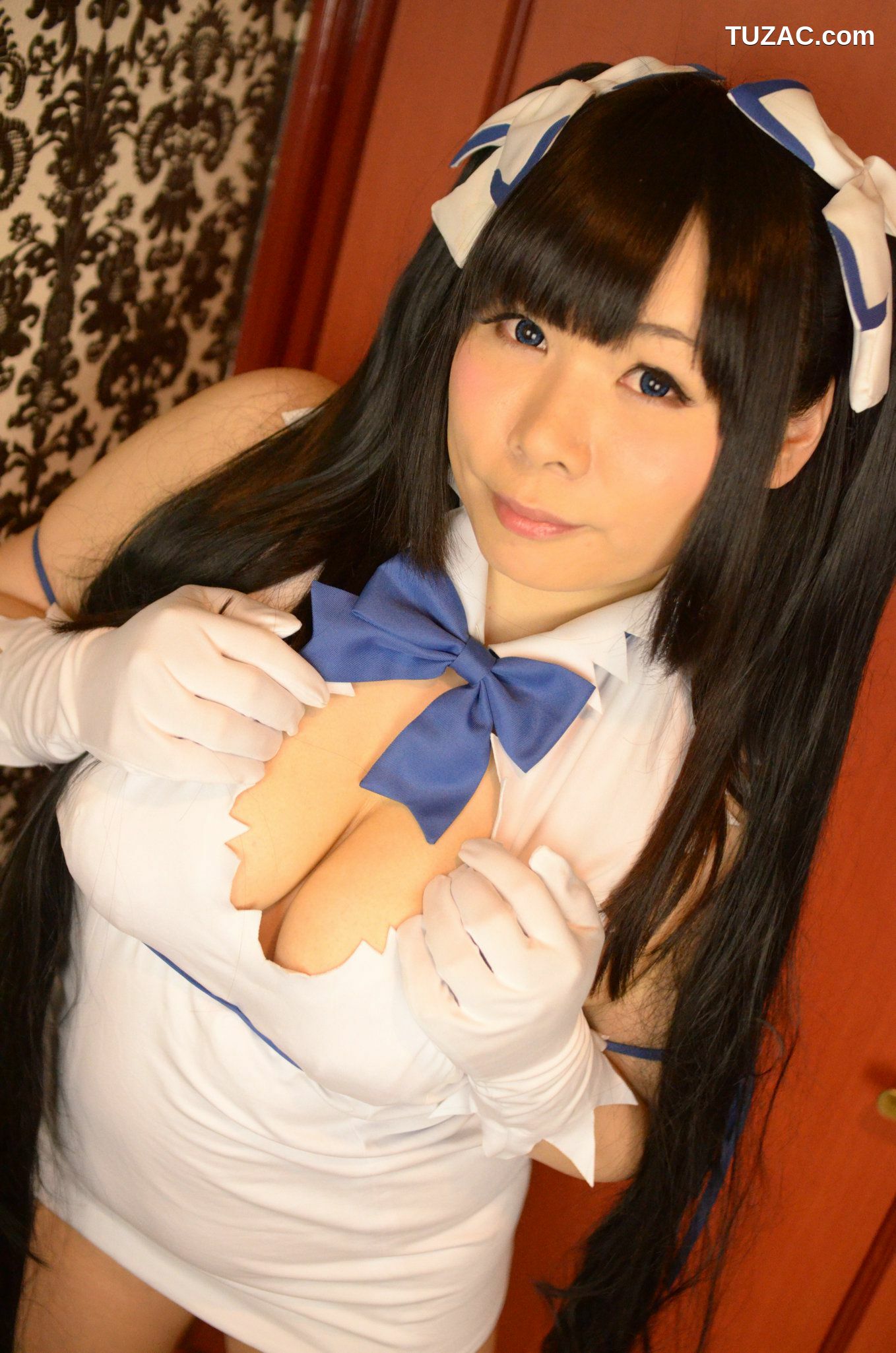 日本CosPlay_岡田ゆい《ダンジョンに出会いを求めるのは間違っているだろうか》Hestia 写真集[99P]