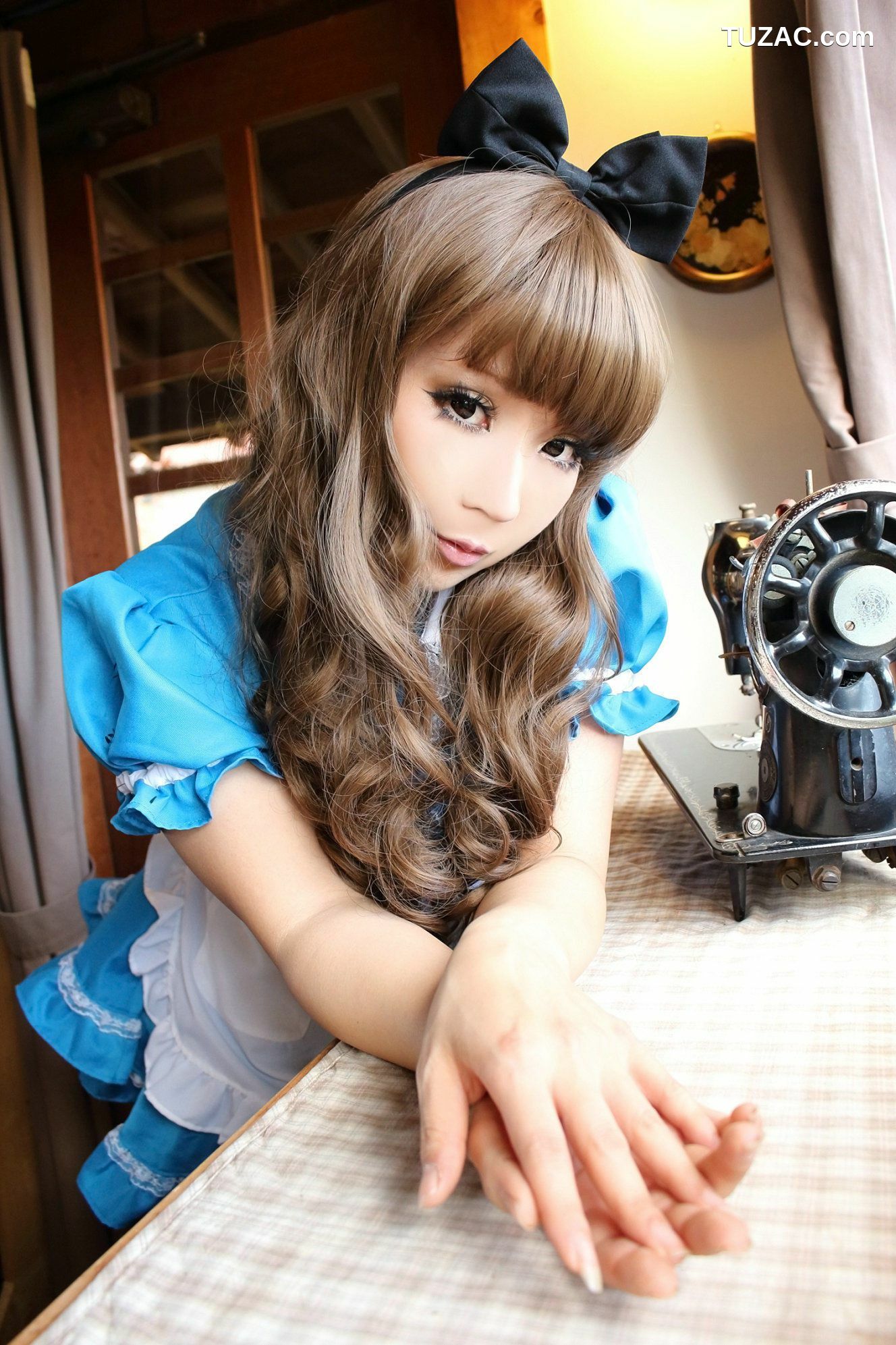 日本CosPlay_日暮らん 《Alice's Adventures in Wonderland》 Lite.Ver. 写真集[100P]