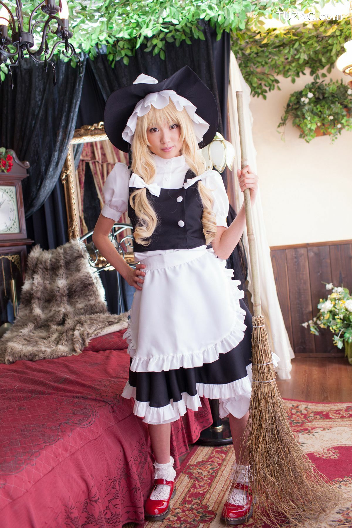 日本CosPlay_早乙女らぶ (目々泽めぐ) 《東方Project》霧雨魔理沙 Kirisame Marisa 写真集