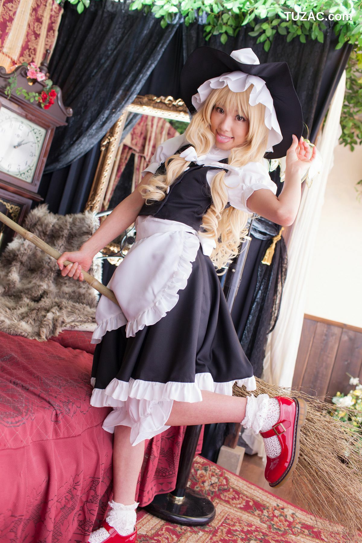 日本CosPlay_早乙女らぶ (目々泽めぐ) 《東方Project》霧雨魔理沙 Kirisame Marisa 写真集