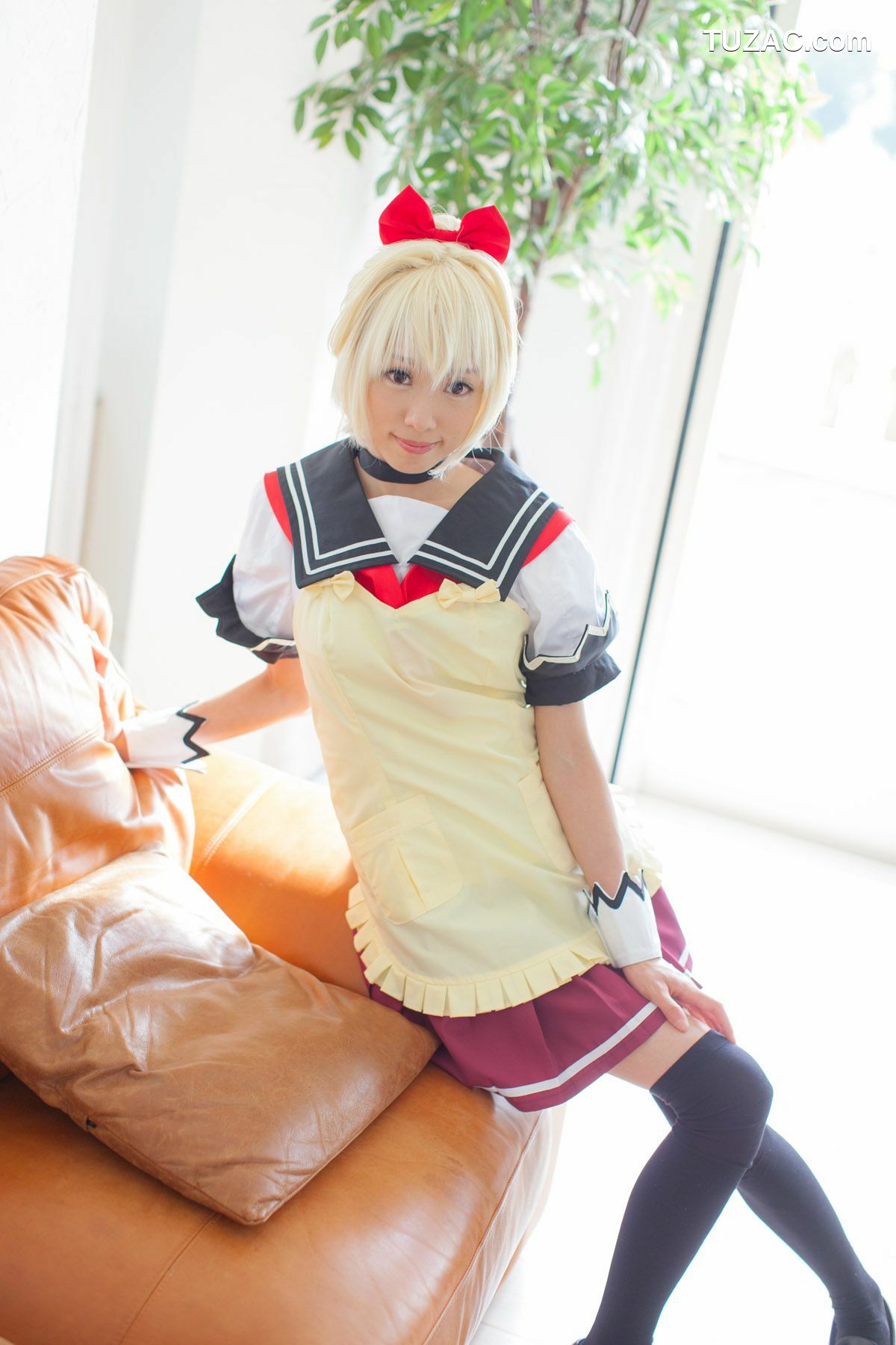 日本CosPlay_早乙女らぶ 《勇者になれなかった俺はしぶしぶ就職を決意しました》Fino Bloodstone 写真集[54P]