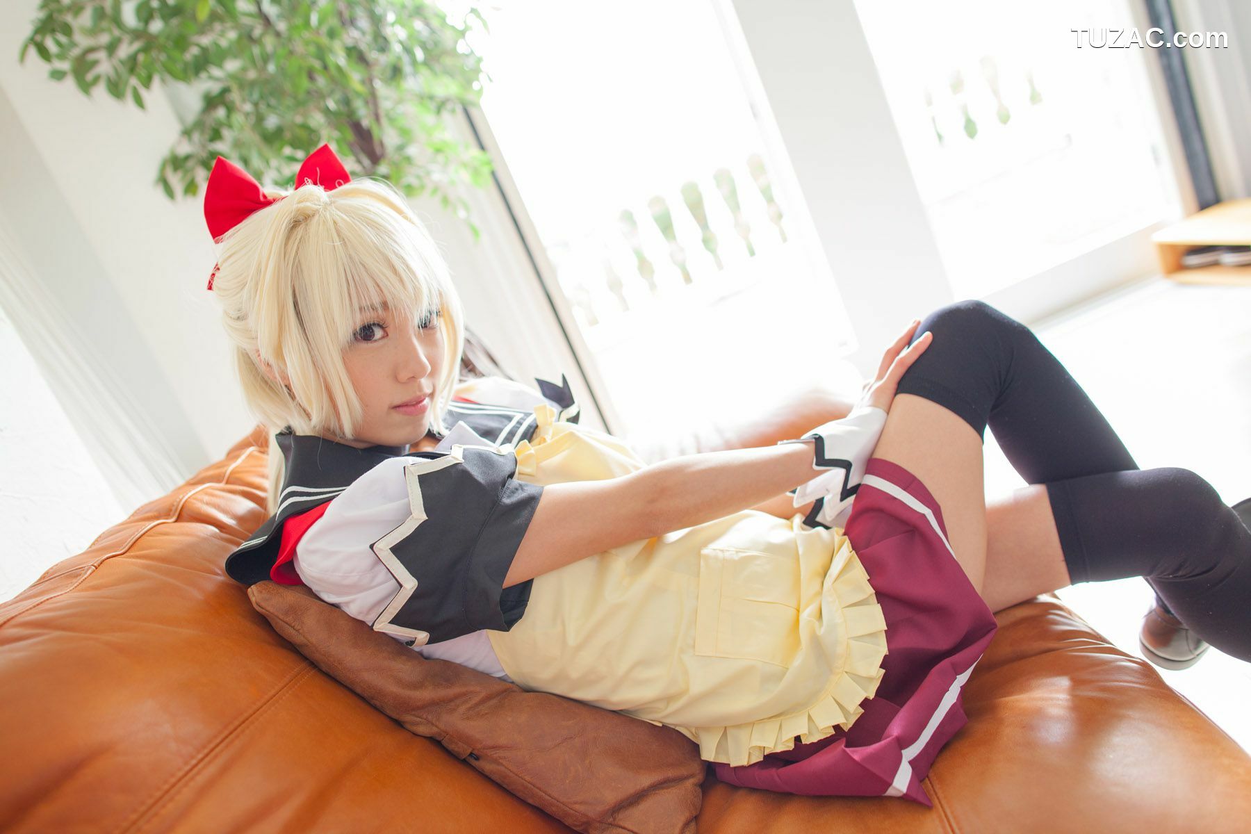 日本CosPlay_早乙女らぶ 《勇者になれなかった俺はしぶしぶ就職を決意しました》Fino Bloodstone 写真集[54P]