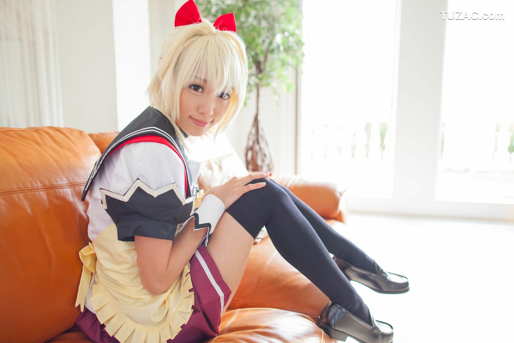 日本CosPlay_早乙女らぶ 《勇者になれなかった俺はしぶしぶ就職を決意しました》Fino Bloodstone 写真集[54P]