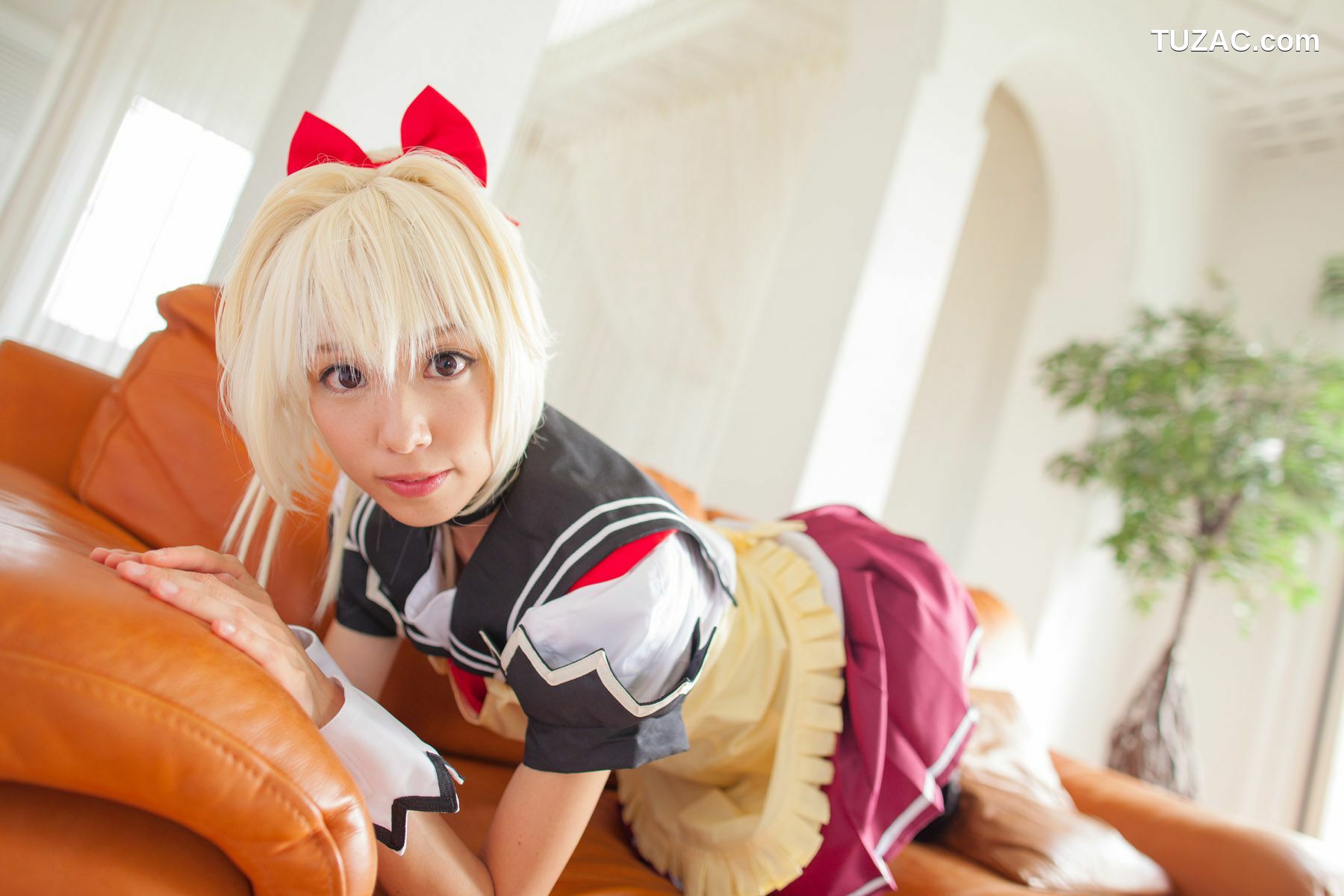 日本CosPlay_早乙女らぶ 《勇者になれなかった俺はしぶしぶ就職を決意しました》Fino Bloodstone 写真集[54P]