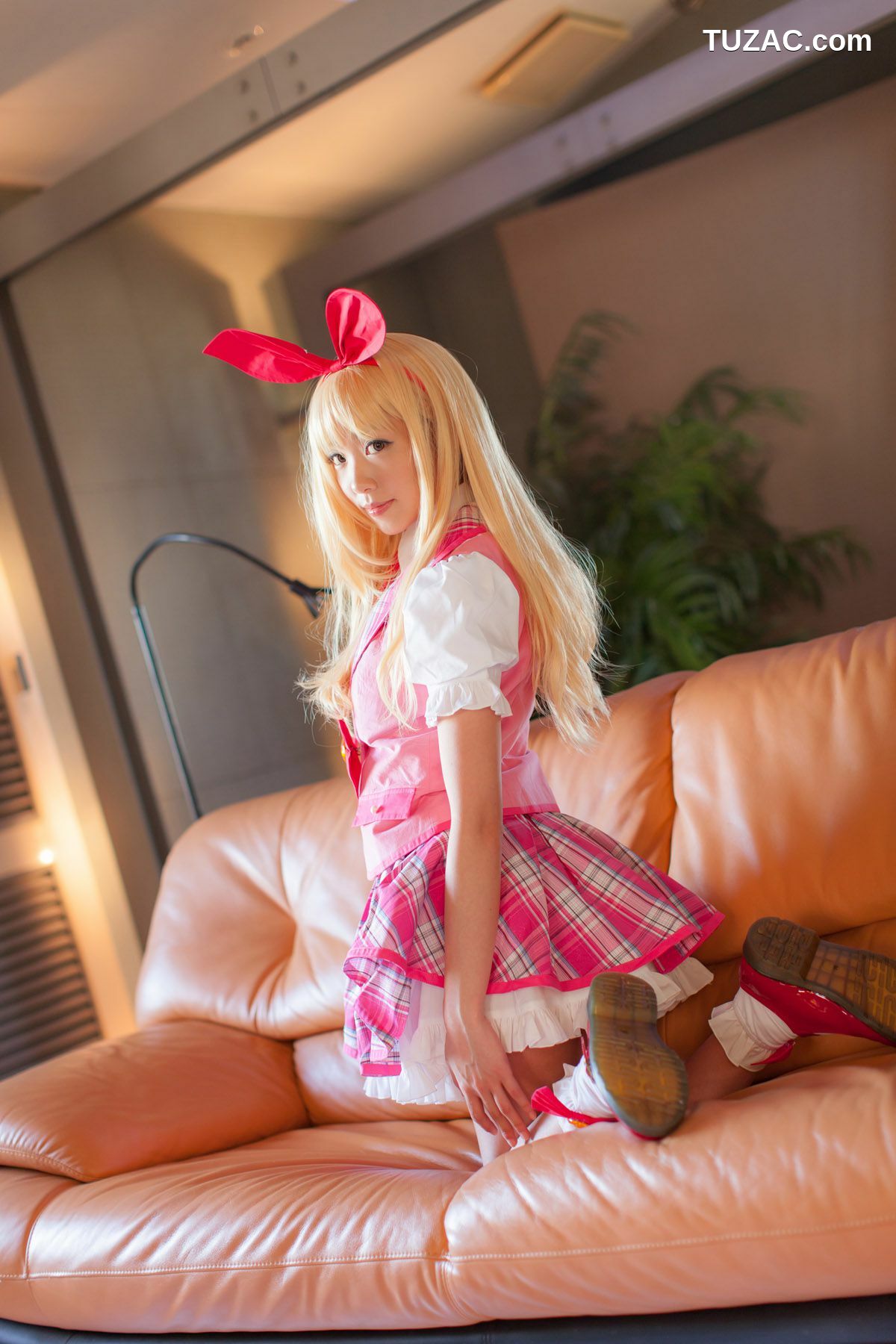 日本CosPlay_早乙女らぶ《Aikatsu!》星宮いちご 写真集[28P]