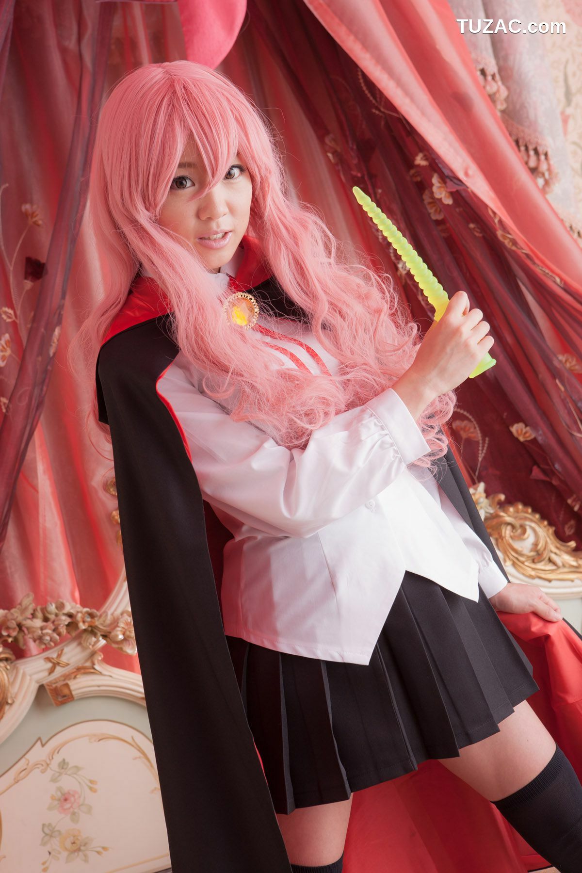 日本CosPlay_早乙女らぶ《ゼロの使い魔》Louise Francoise Le Blanc de La Valliere 写真集[33P]