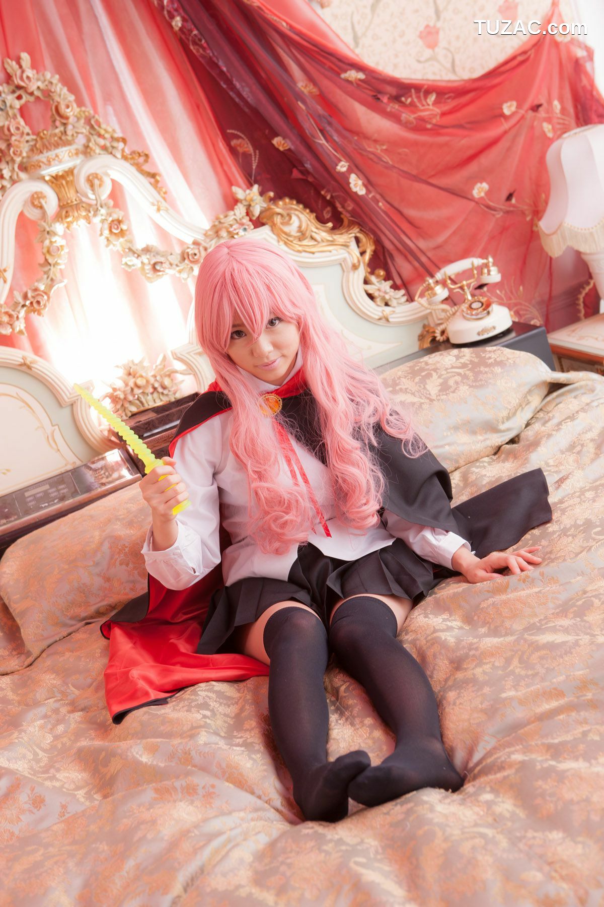 日本CosPlay_早乙女らぶ《ゼロの使い魔》Louise Francoise Le Blanc de La Valliere 写真集[33P]
