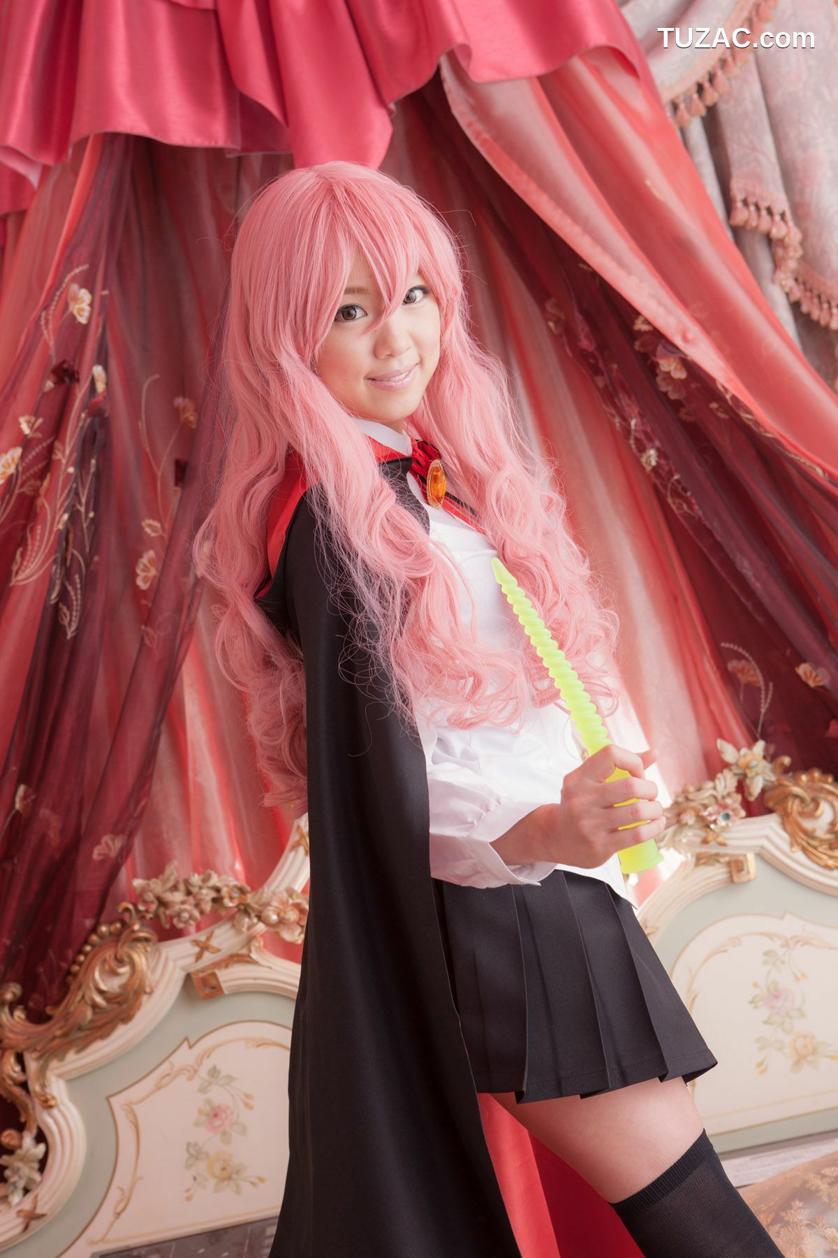 日本CosPlay_早乙女らぶ《ゼロの使い魔》Louise Francoise Le Blanc de La Valliere 写真集[33P]
