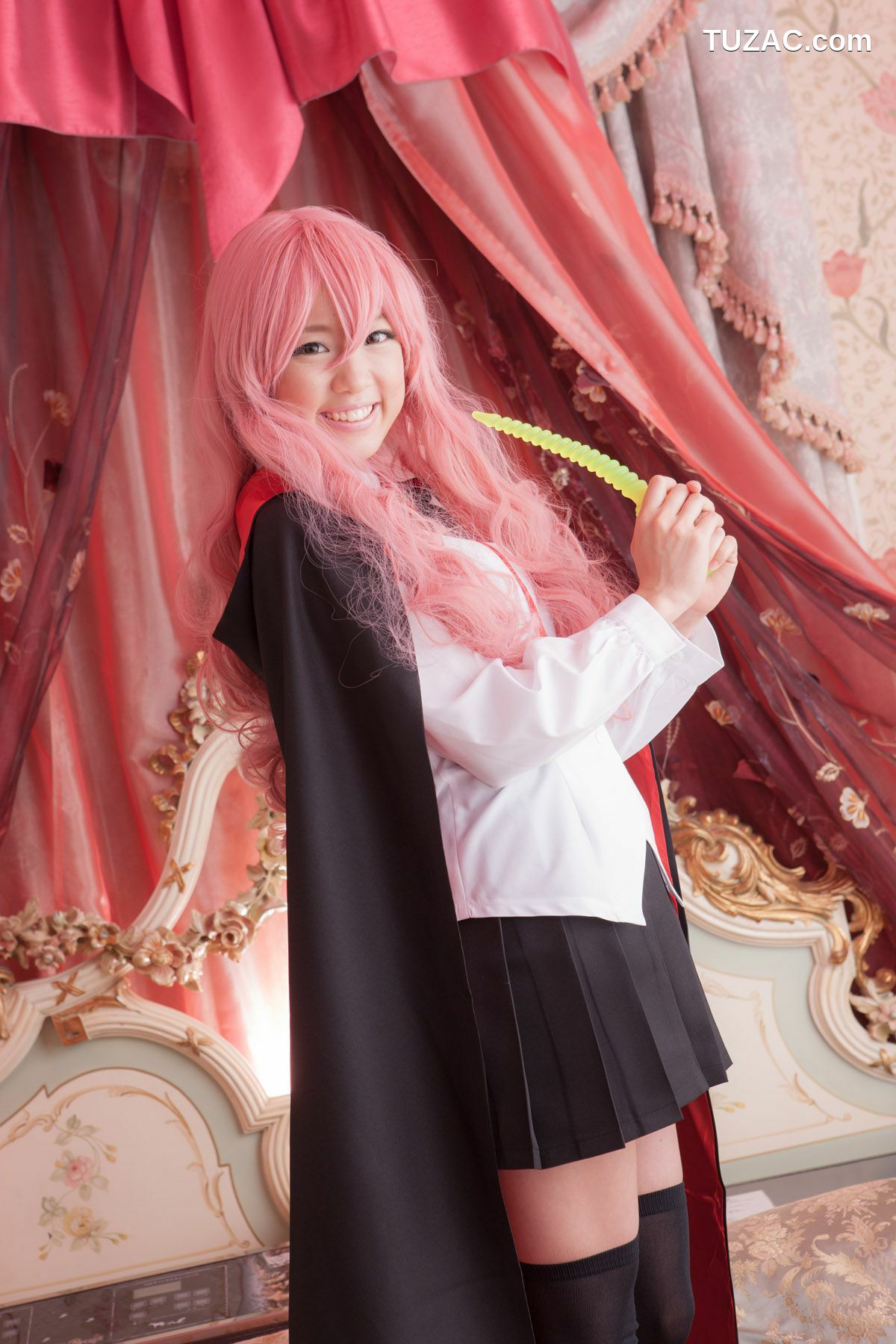 日本CosPlay_早乙女らぶ《ゼロの使い魔》Louise Francoise Le Blanc de La Valliere 写真集[33P]