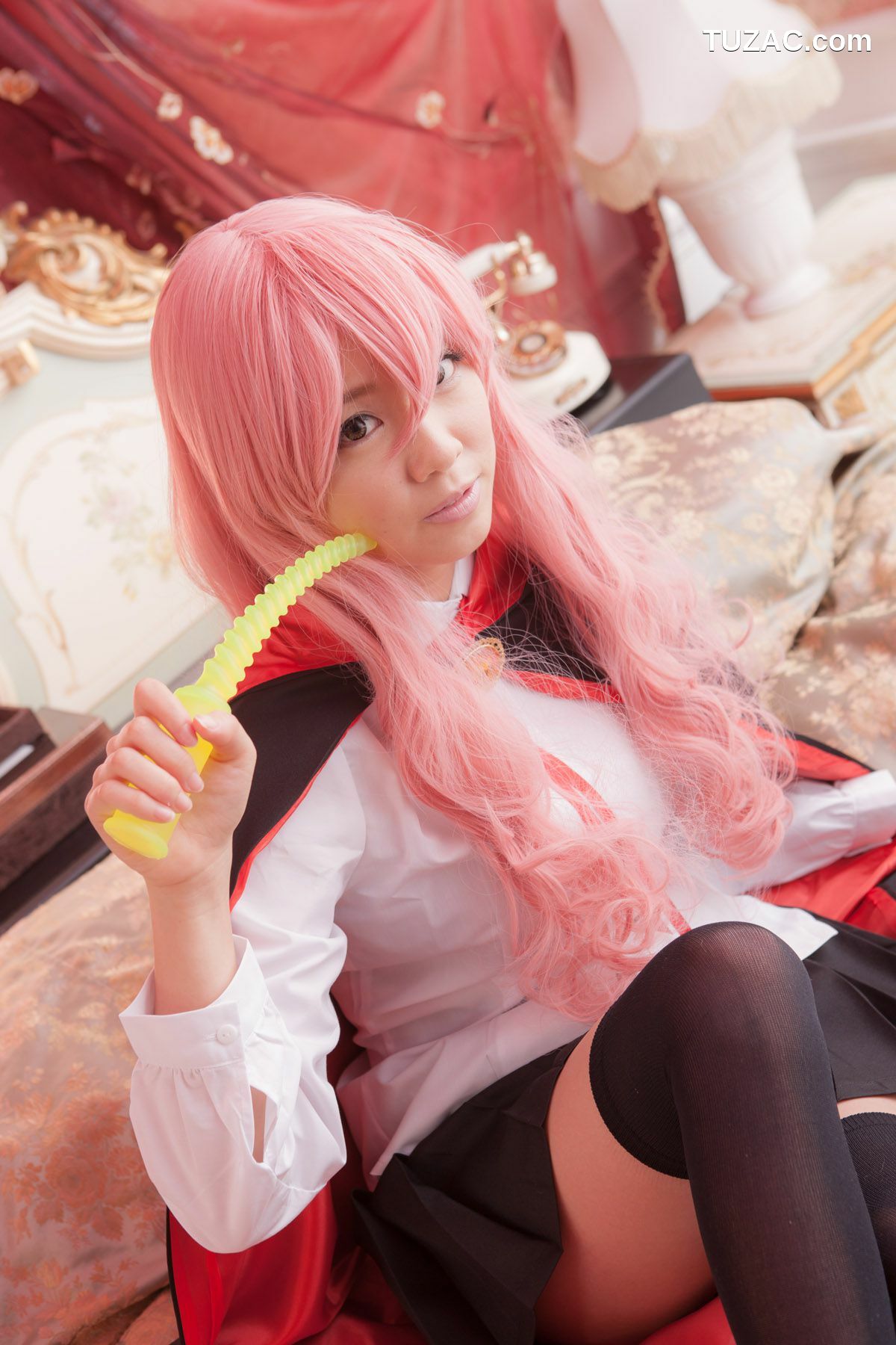 日本CosPlay_早乙女らぶ《ゼロの使い魔》Louise Francoise Le Blanc de La Valliere 写真集[33P]