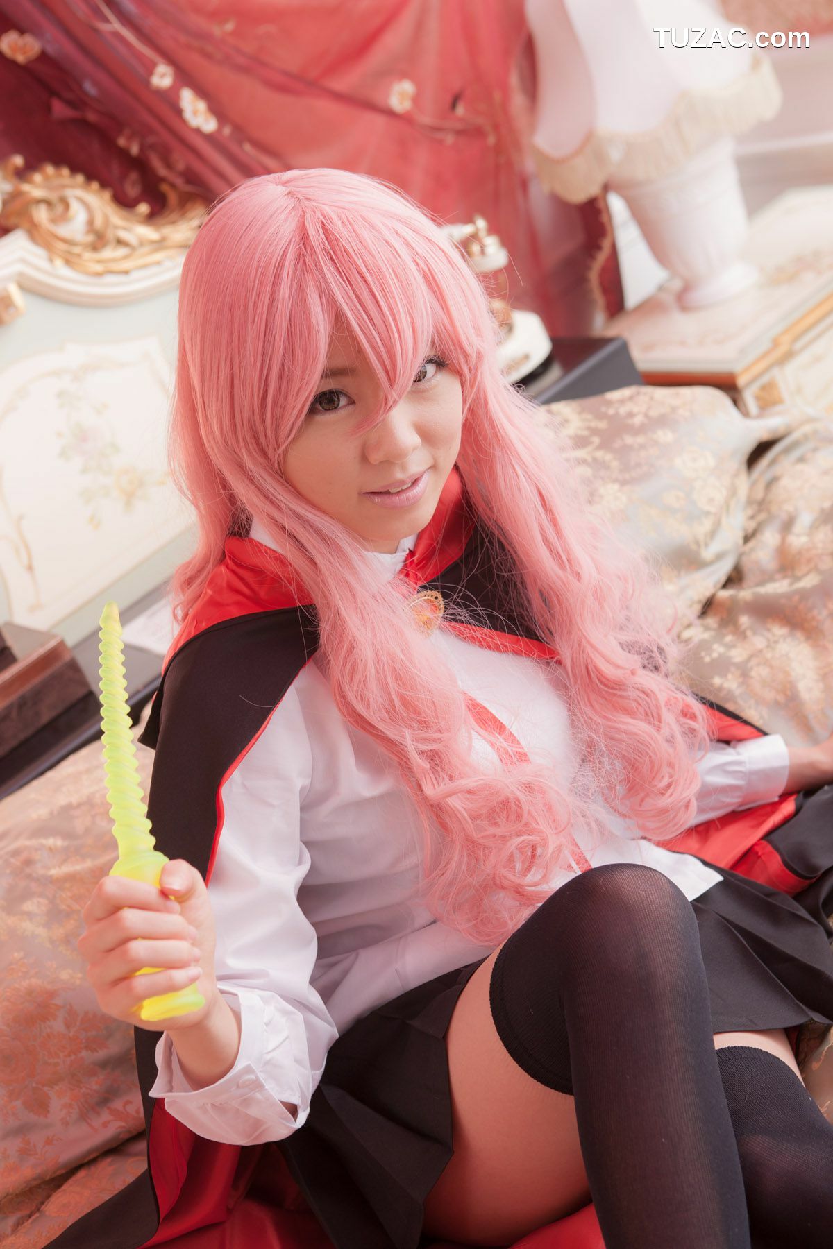 日本CosPlay_早乙女らぶ《ゼロの使い魔》Louise Francoise Le Blanc de La Valliere 写真集[33P]