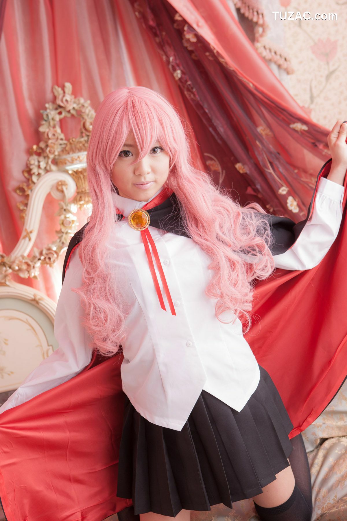 日本CosPlay_早乙女らぶ《ゼロの使い魔》Louise Francoise Le Blanc de La Valliere 写真集[33P]