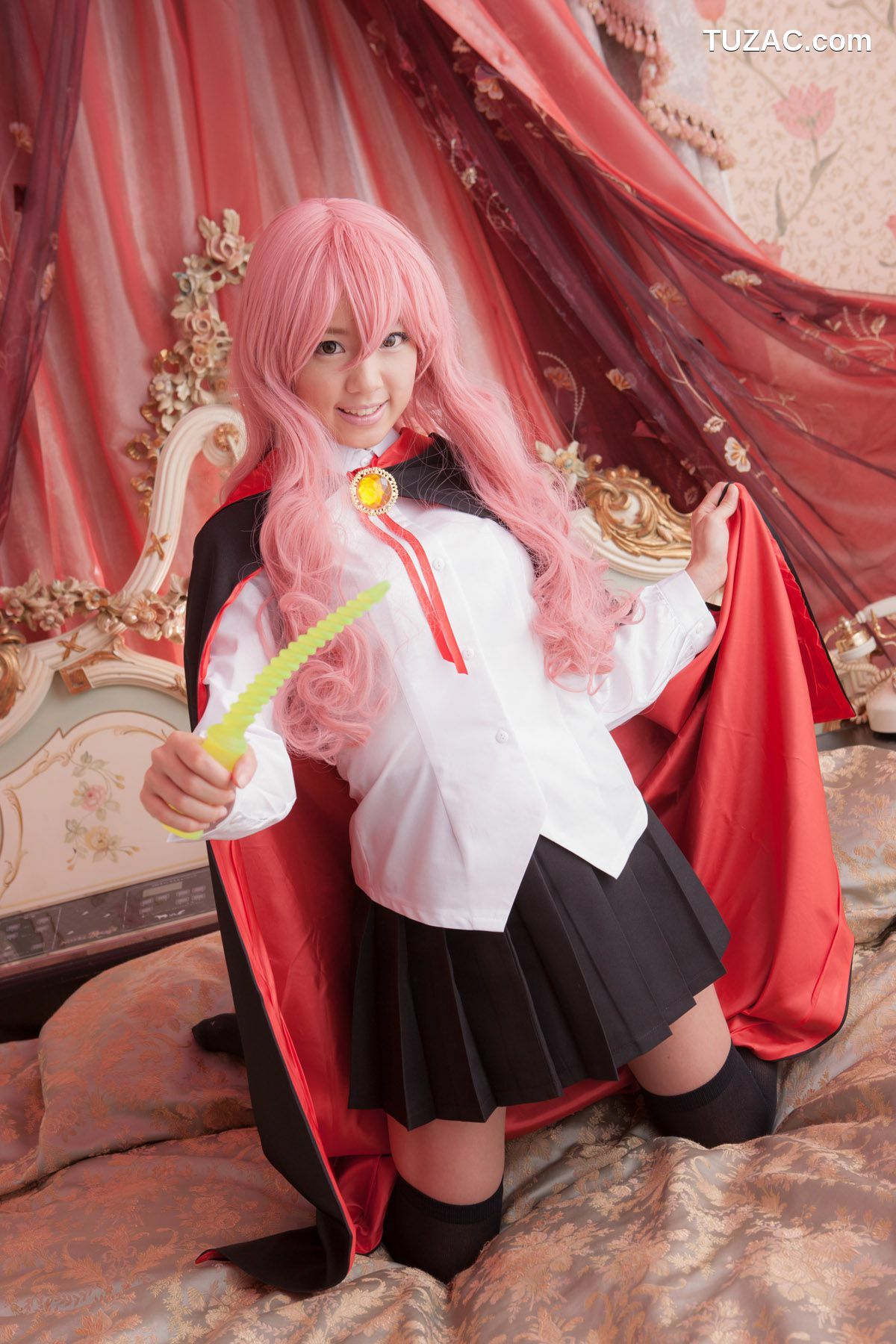 日本CosPlay_早乙女らぶ《ゼロの使い魔》Louise Francoise Le Blanc de La Valliere 写真集[33P]