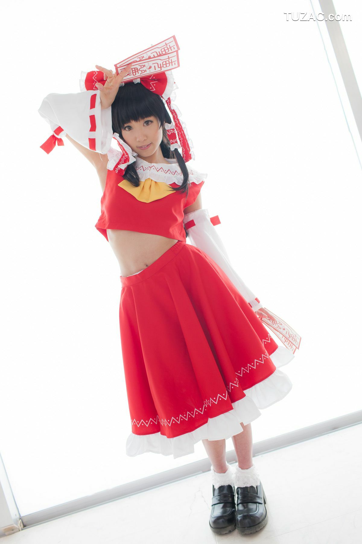 日本CosPlay_早乙女らぶ《東方Project》Hakurei Reimu(博麗霊夢) 写真集[69P]