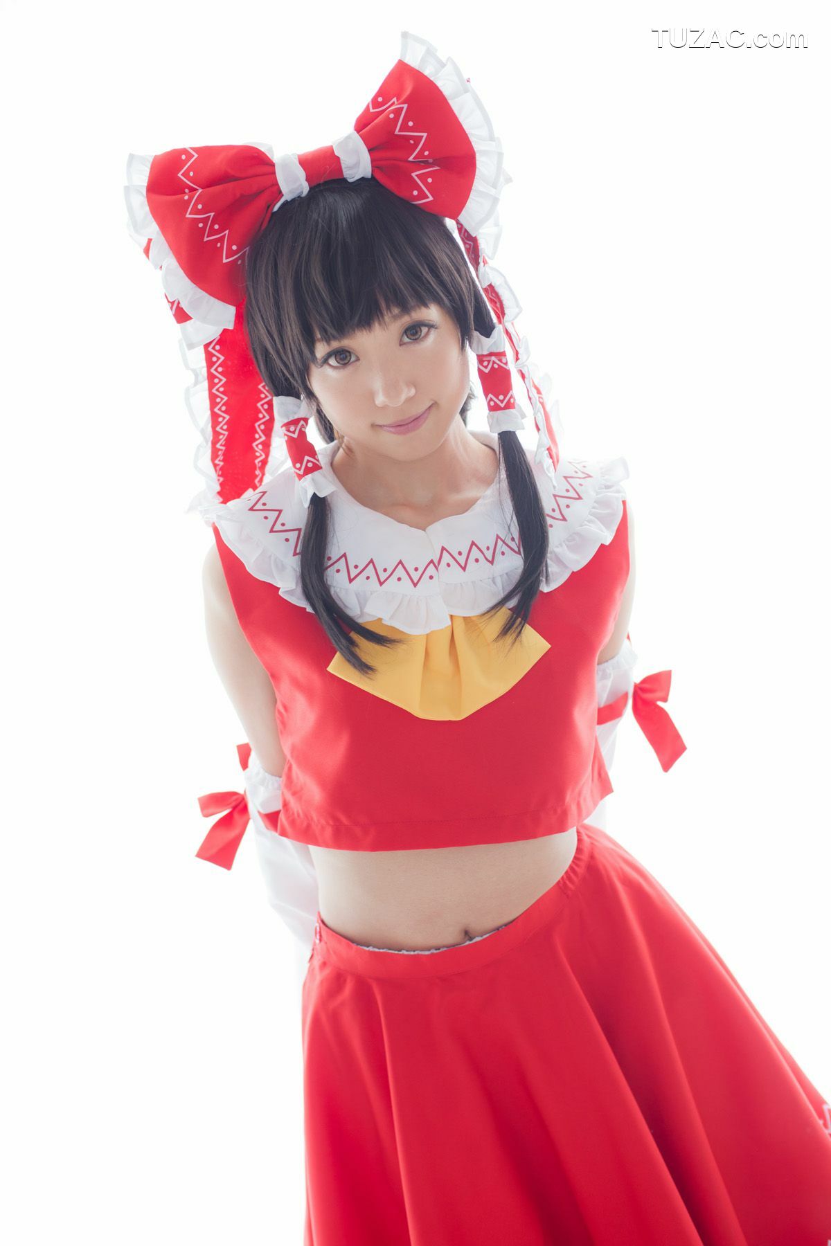 日本CosPlay_早乙女らぶ《東方Project》Hakurei Reimu(博麗霊夢) 写真集[69P]